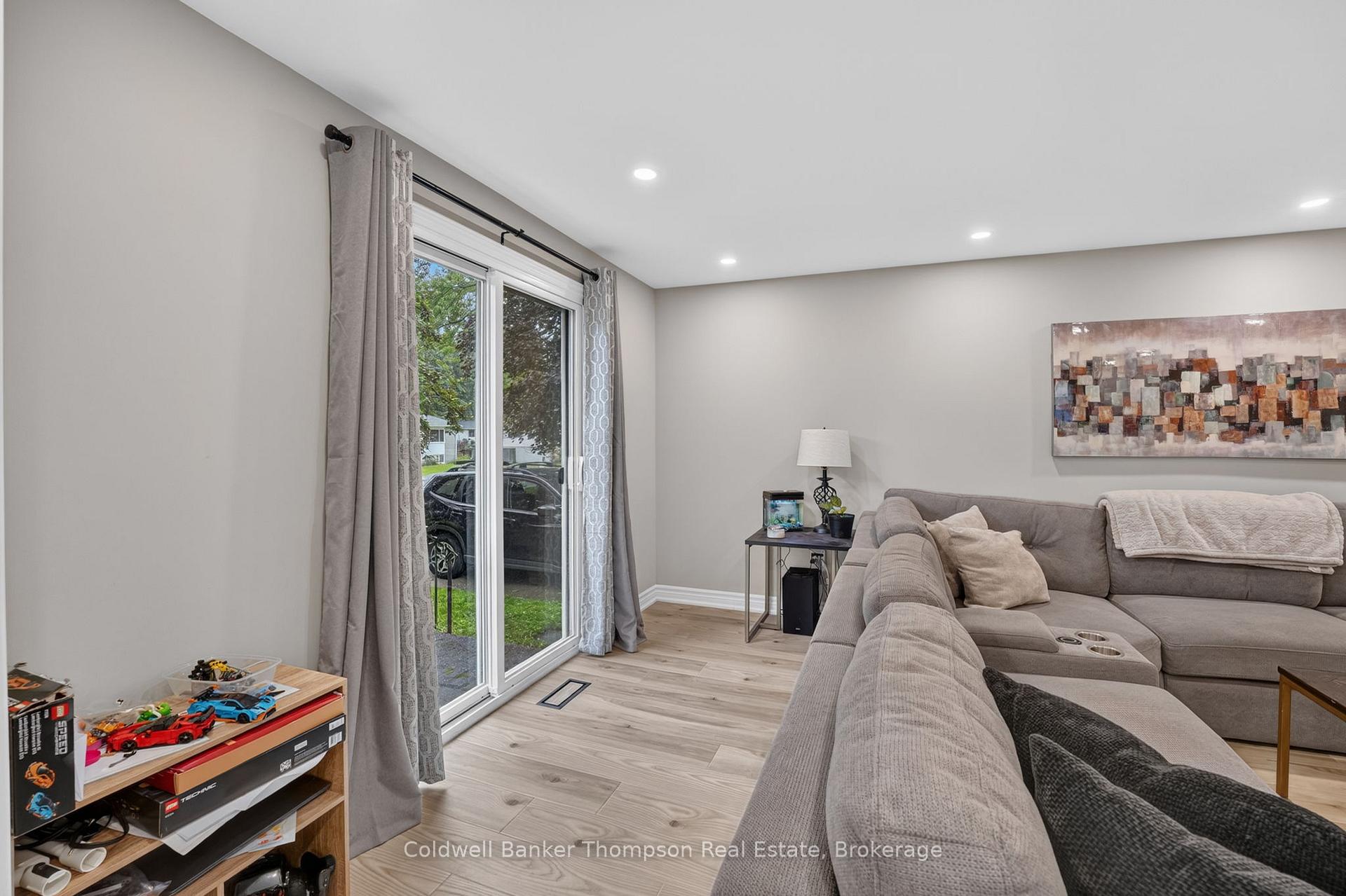 Photo 18 of 17 Dudley Drive, Bracebridge — HOMEH