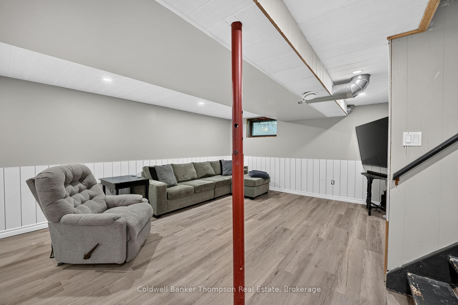 Photo 32 of 17 Dudley Drive, Bracebridge — HOMEH