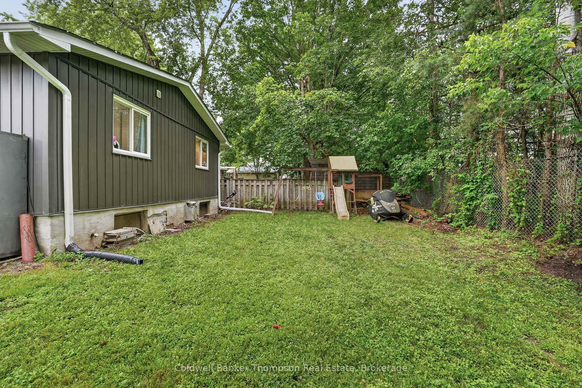 Photo 37 of 17 Dudley Drive, Bracebridge — HOMEH