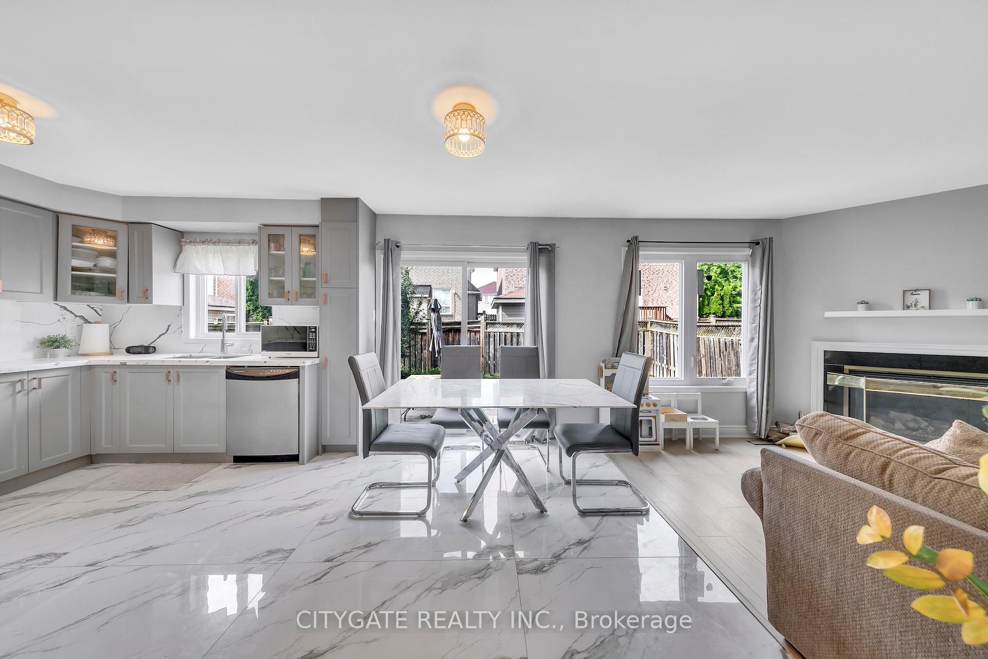 Photo 7 of 40 Linderwood Drive, Brampton, Fletcher's Meadow — HOMEH