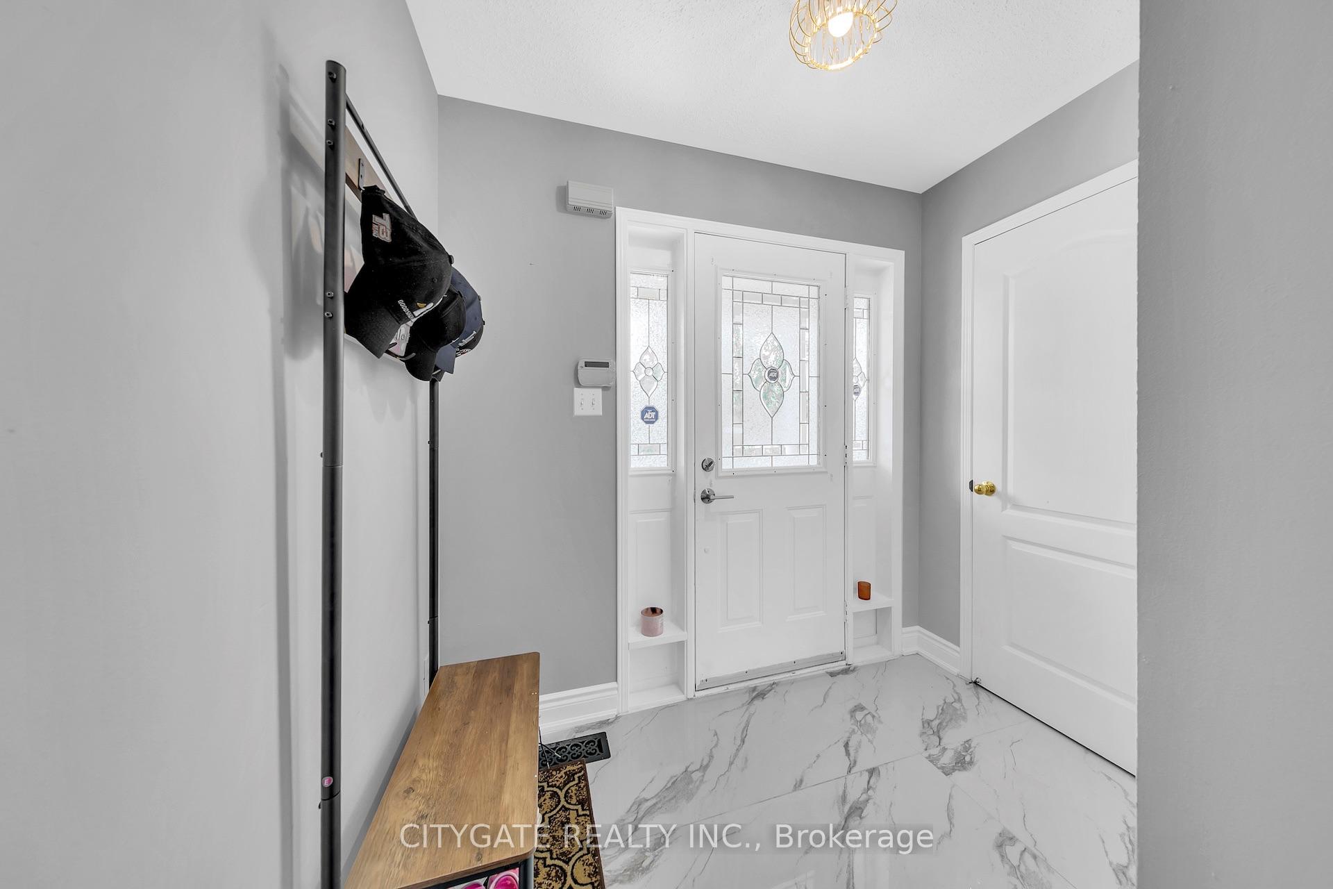 Photo 11 of 40 Linderwood Drive, Brampton, Fletcher's Meadow — HOMEH