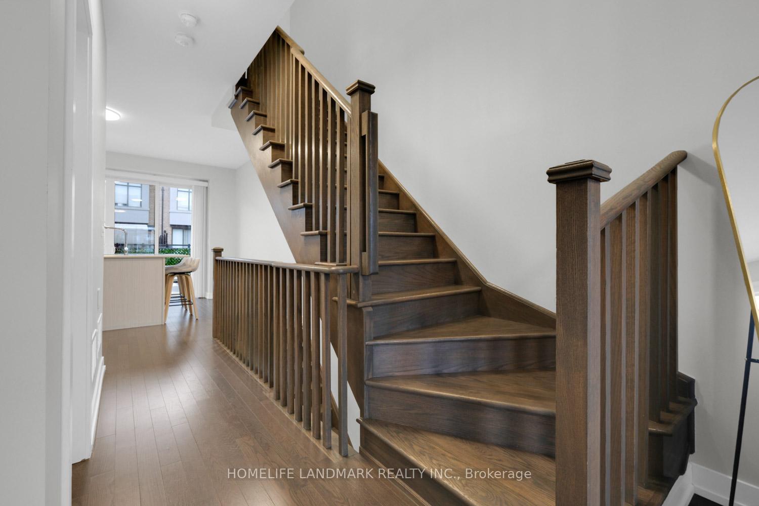 Photo 7 of 217 Salterton Circle, Vaughan, Rural Vaughan — HOMEH