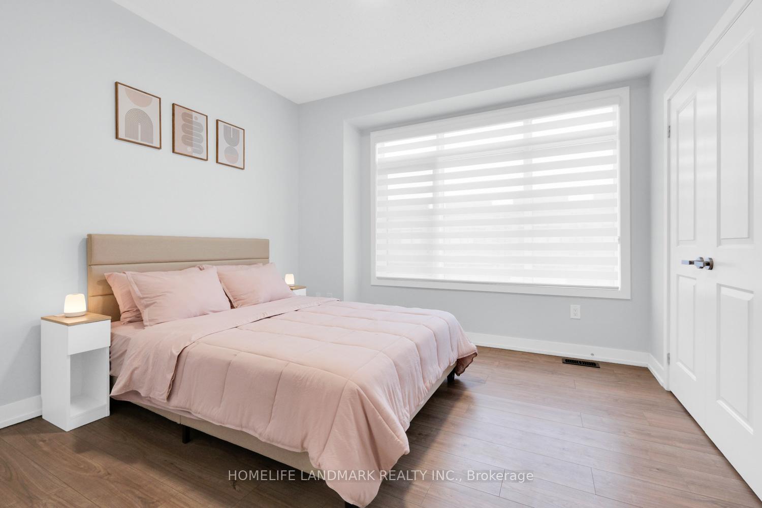 Photo 15 of 217 Salterton Circle, Vaughan, Rural Vaughan — HOMEH