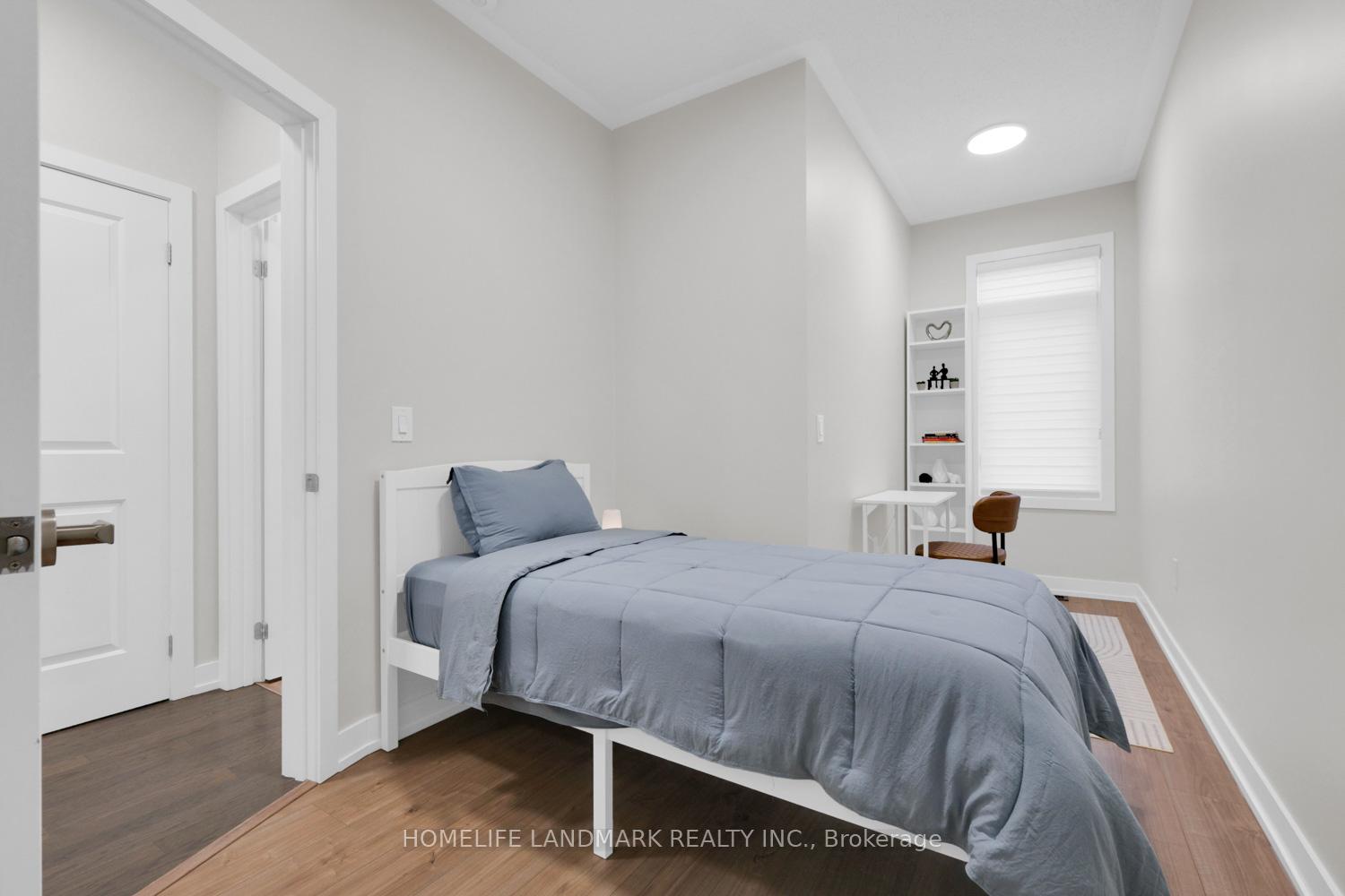 Photo 17 of 217 Salterton Circle, Vaughan, Rural Vaughan — HOMEH