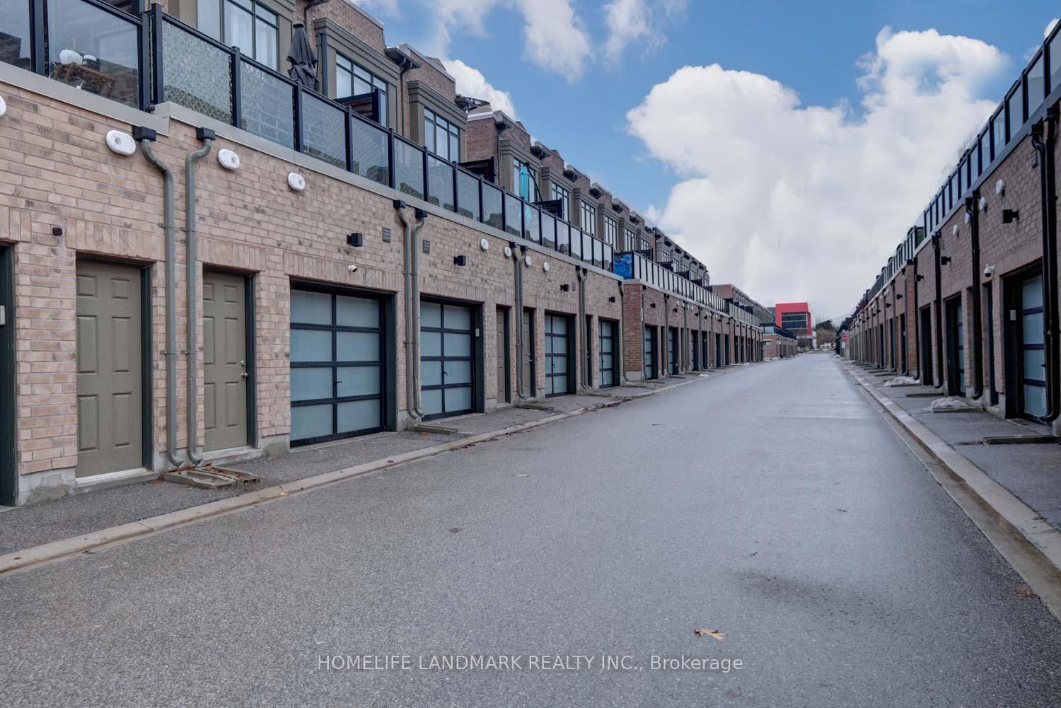 Photo 25 of 217 Salterton Circle, Vaughan, Rural Vaughan — HOMEH