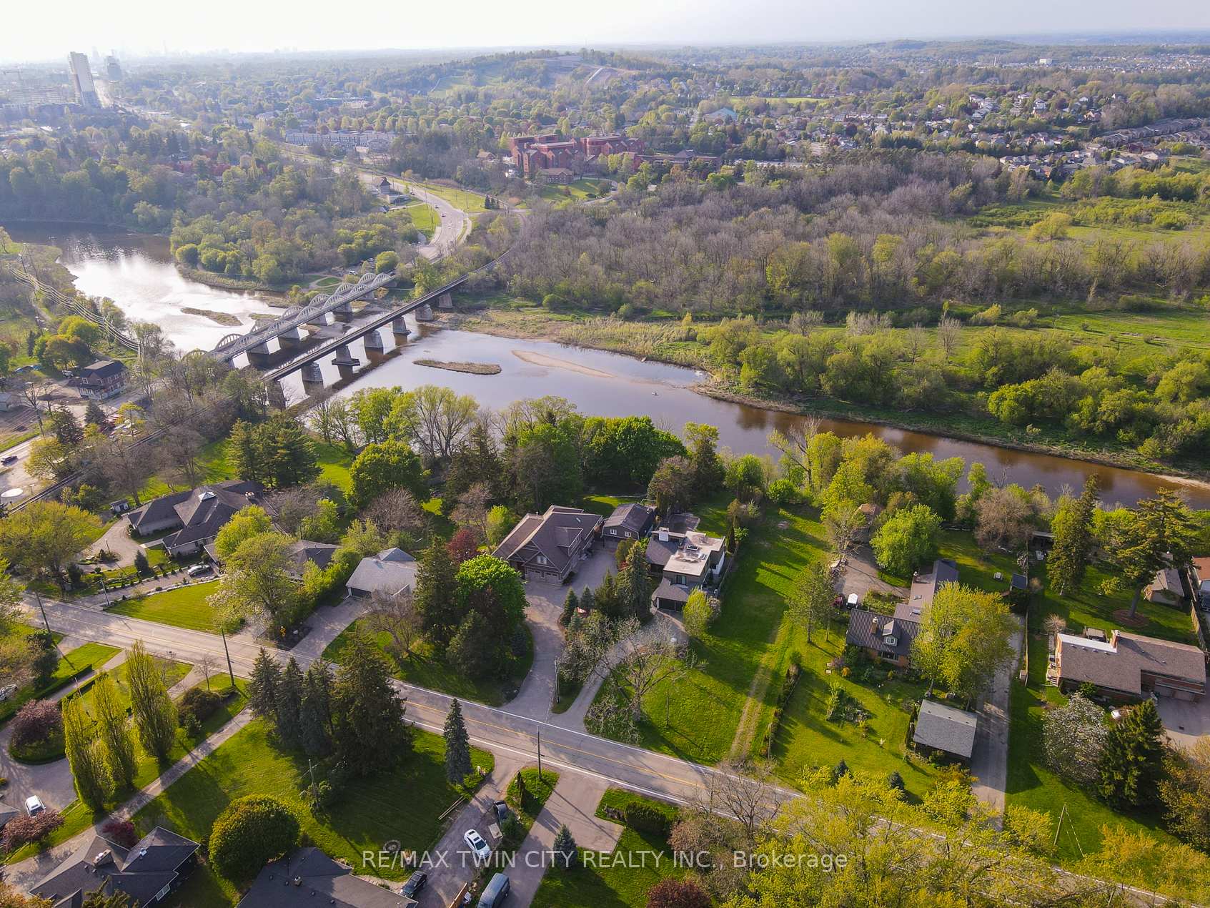 Photo of 138 Riverbank Drive