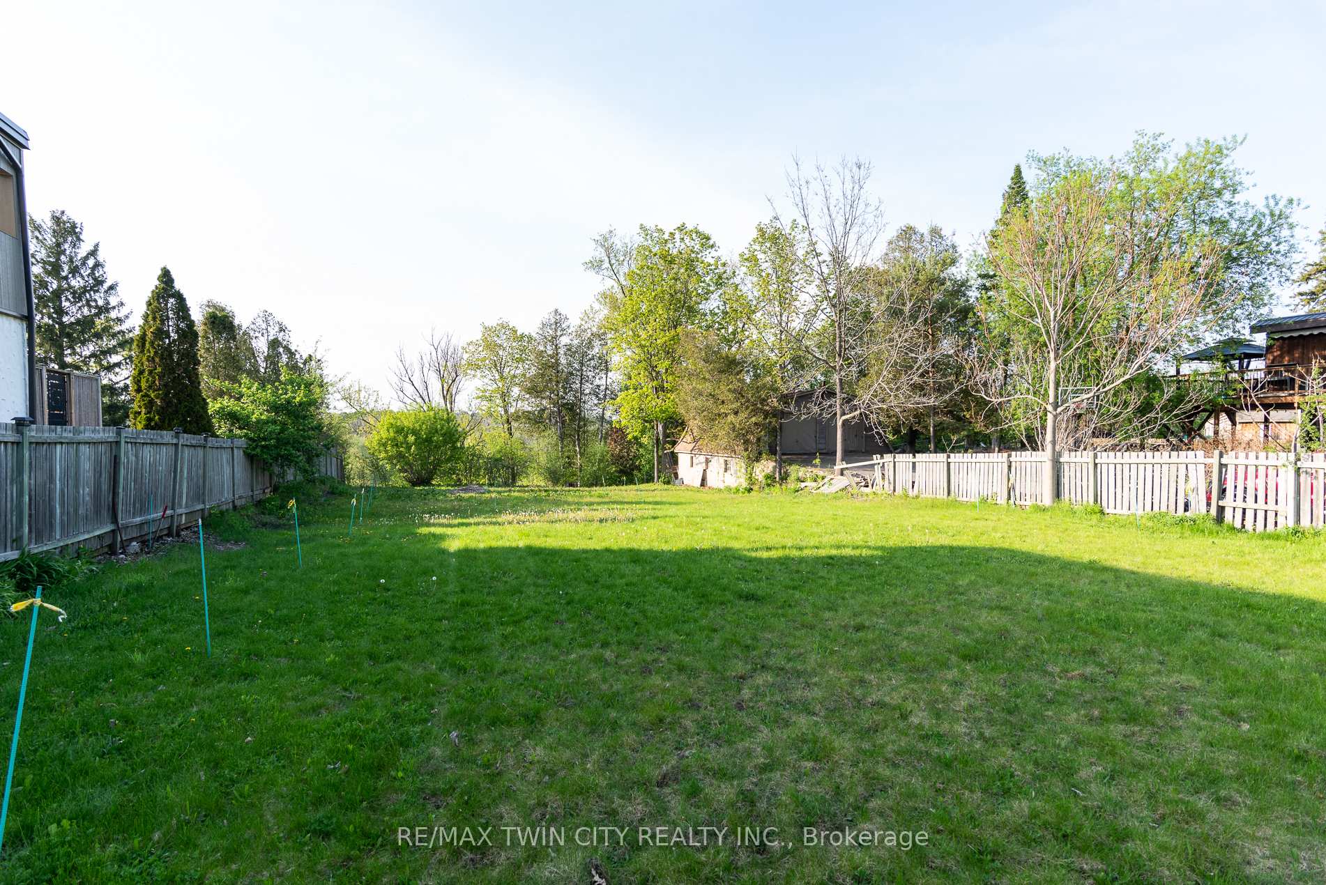 Photo 7 of 138 Riverbank Drive, Cambridge, Preston Heights — HOMEH