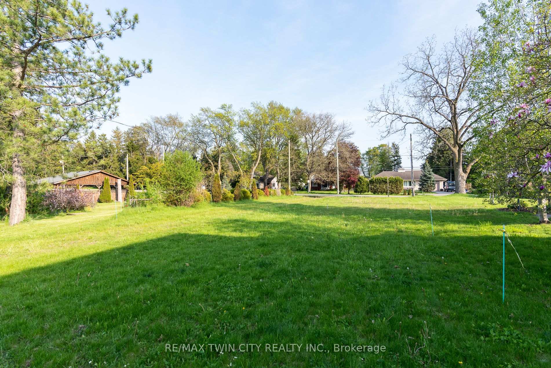 Photo 8 of 138 Riverbank Drive, Cambridge, Preston Heights — HOMEH