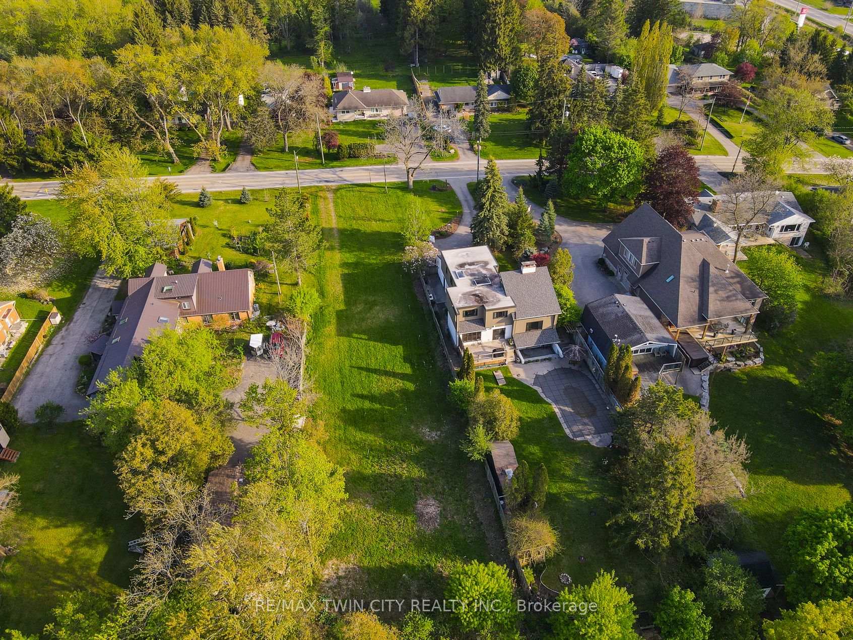 Photo 23 of 138 Riverbank Drive, Cambridge, Preston Heights — HOMEH