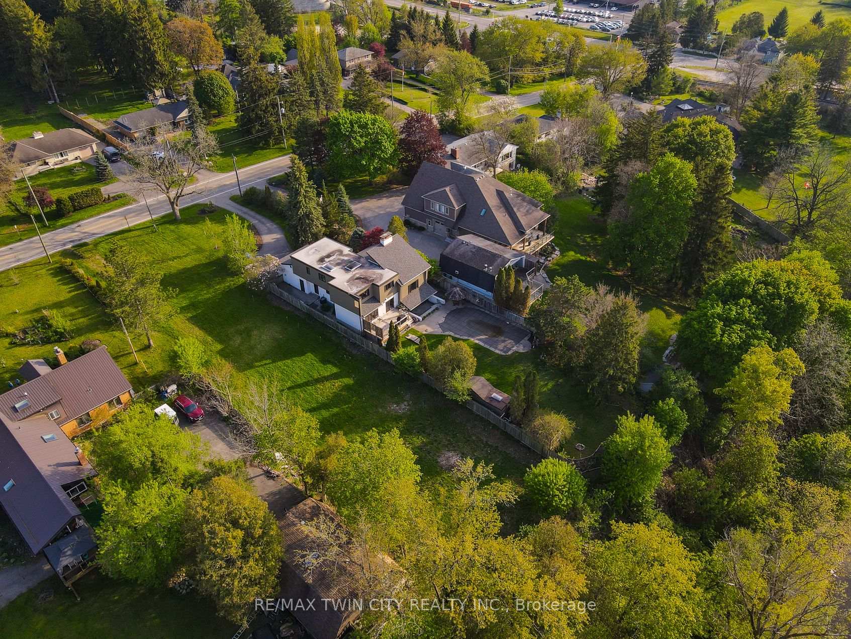 Photo 24 of 138 Riverbank Drive, Cambridge, Preston Heights — HOMEH