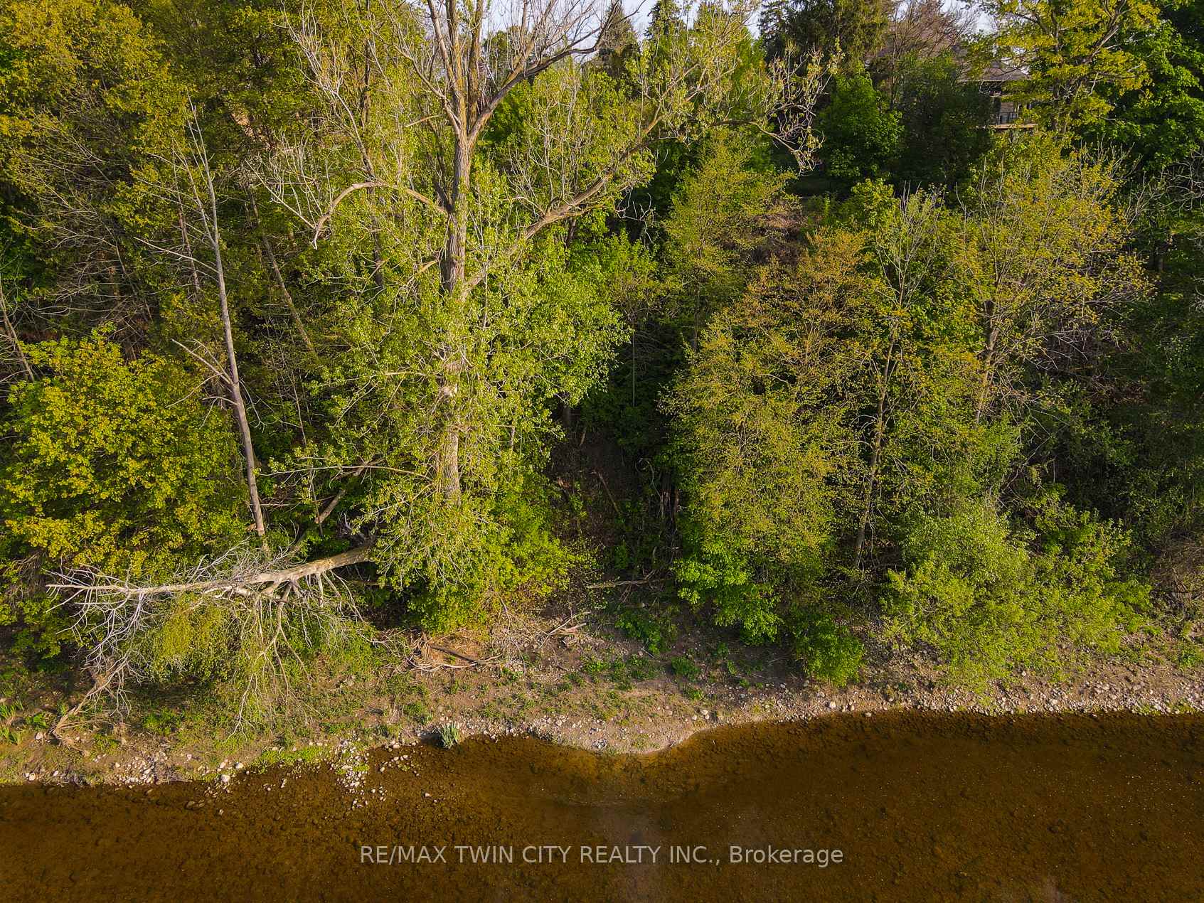 Photo 30 of 138 Riverbank Drive, Cambridge, Preston Heights — HOMEH