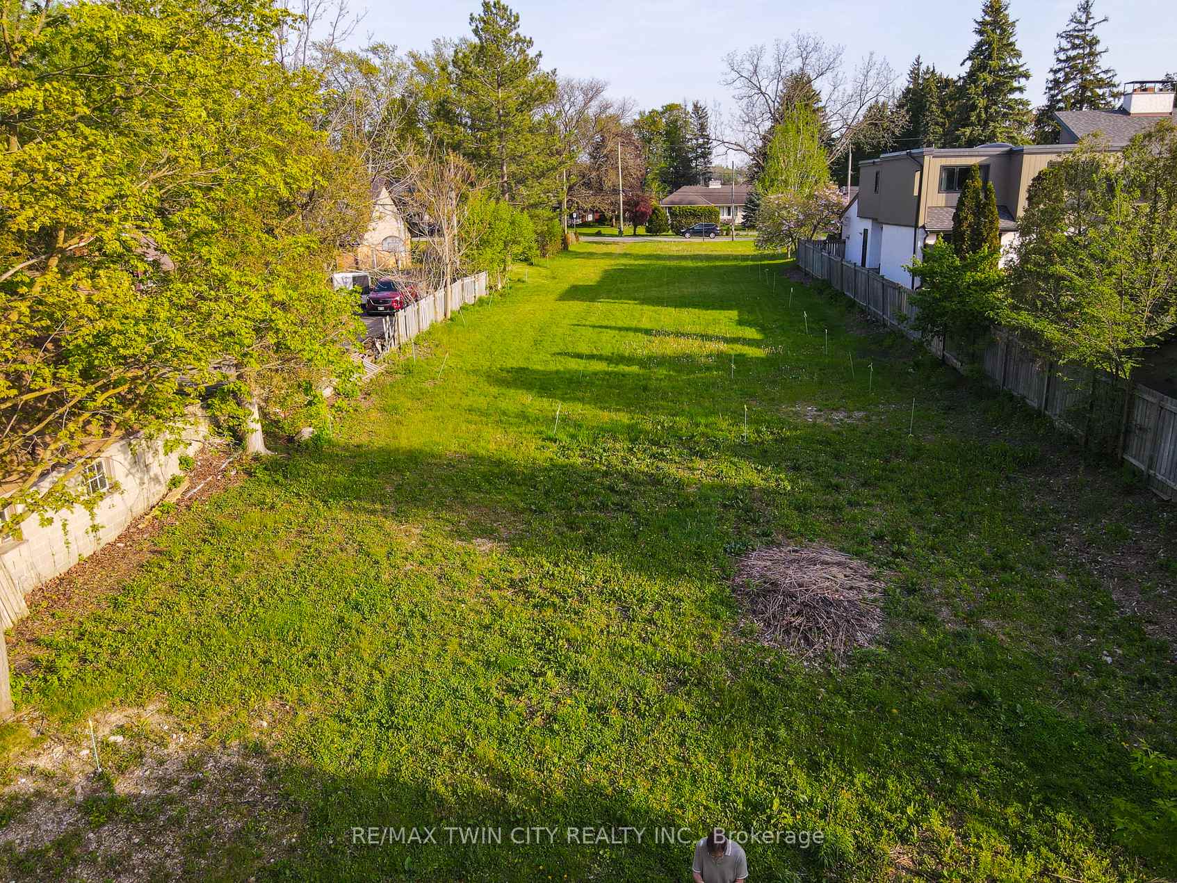 Photo 32 of 138 Riverbank Drive, Cambridge, Preston Heights — HOMEH