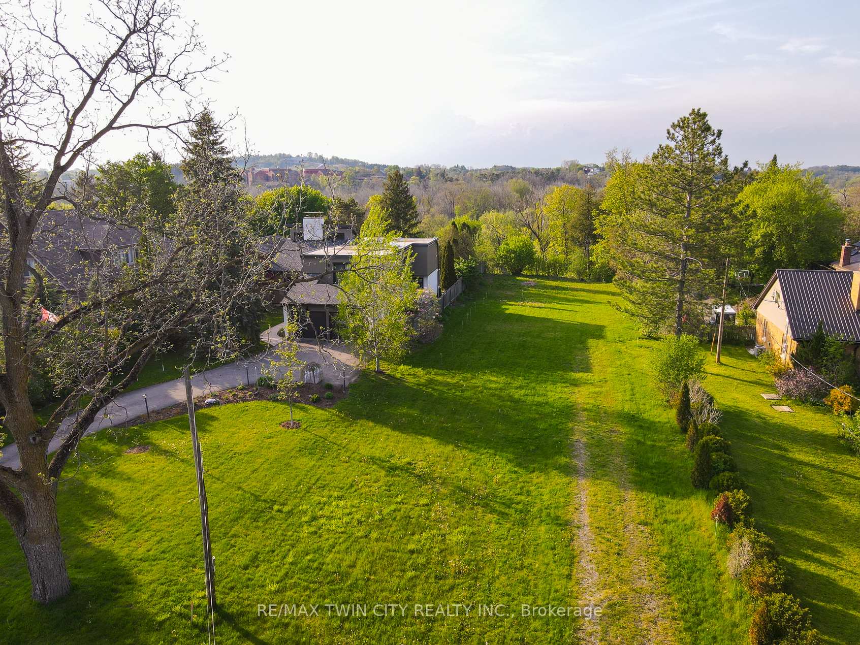 Photo 39 of 138 Riverbank Drive, Cambridge, Preston Heights — HOMEH