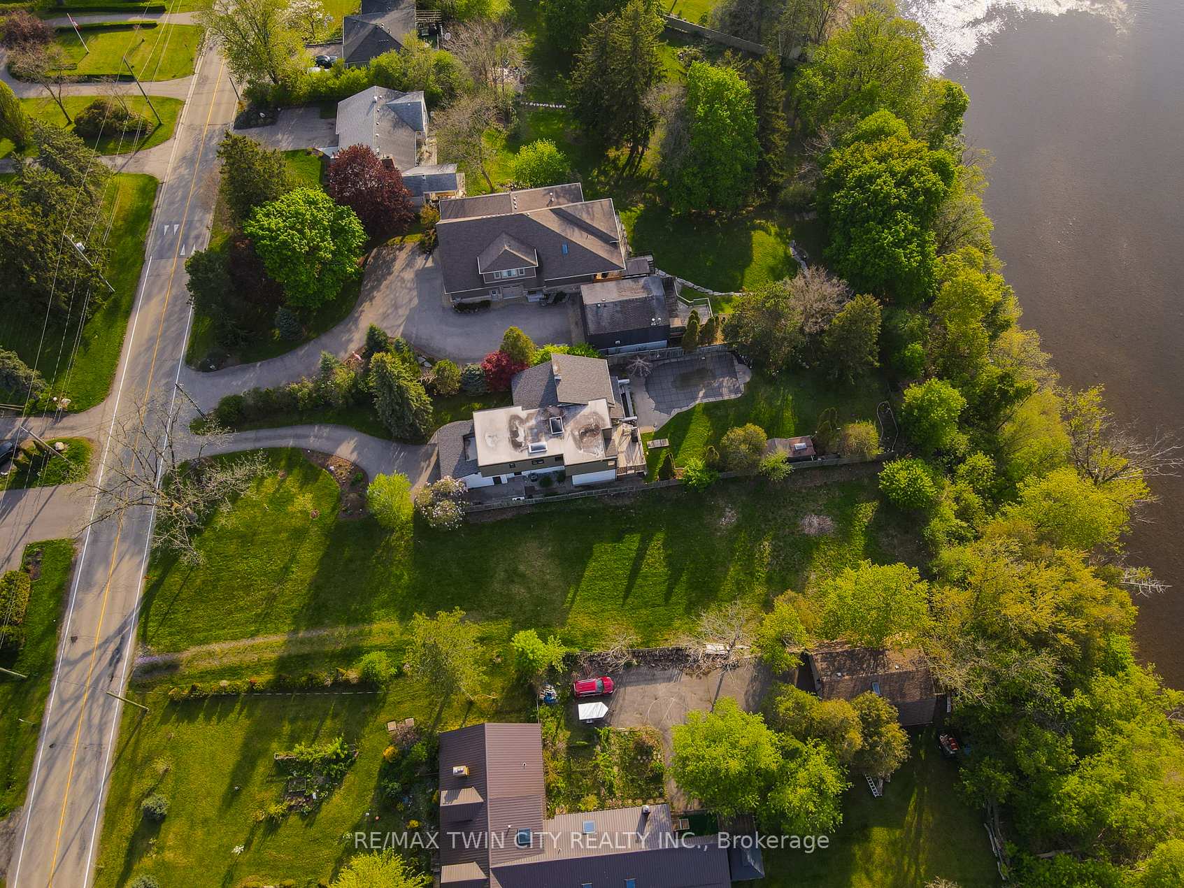 Photo 42 of 138 Riverbank Drive, Cambridge, Preston Heights — HOMEH