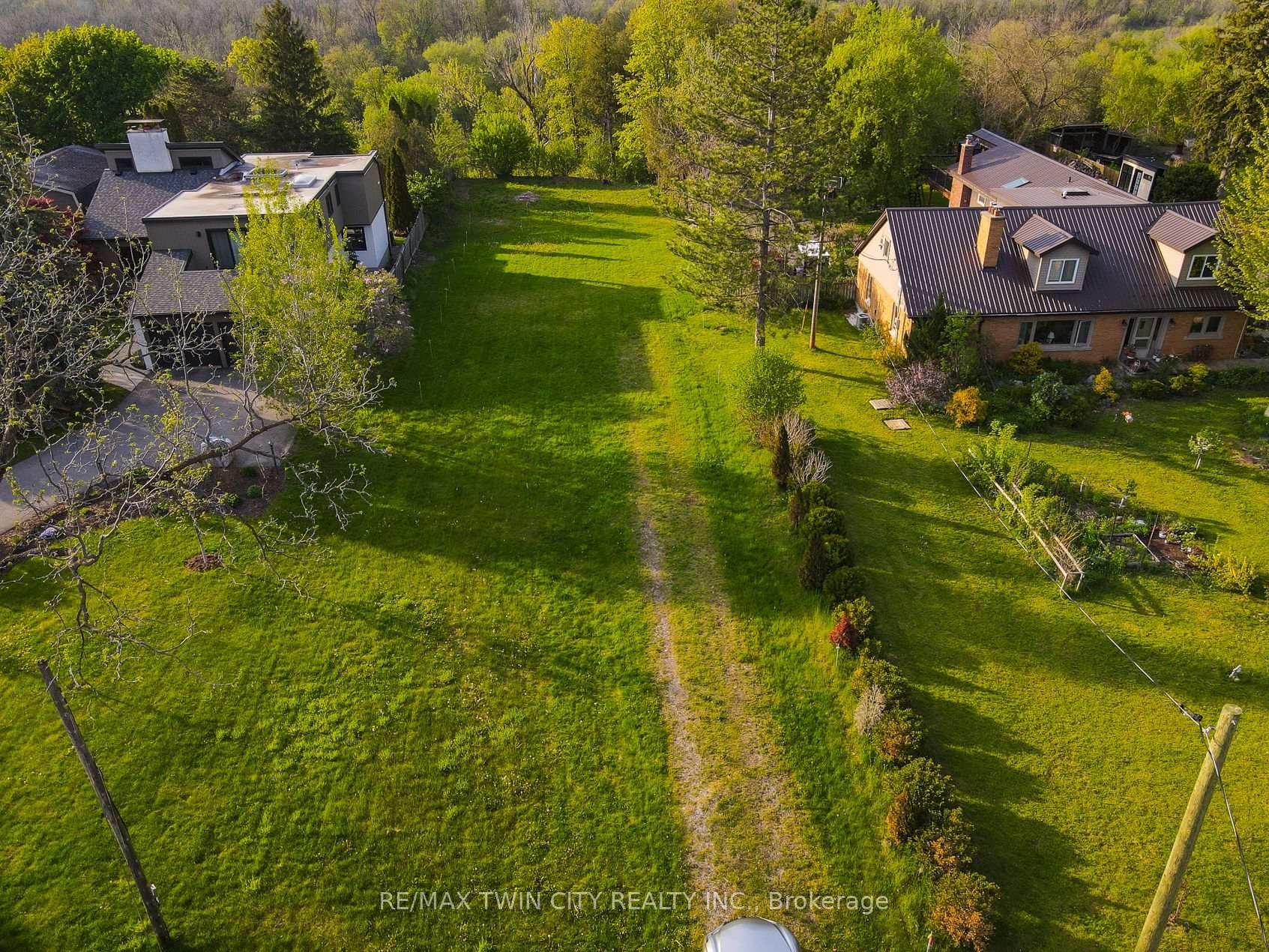 Photo 43 of 138 Riverbank Drive, Cambridge, Preston Heights — HOMEH