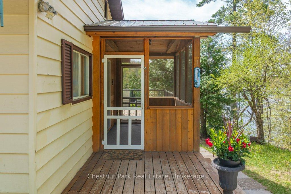 Photo 14 of 1026 Carlson Place, Bracebridge, Draper — HOMEH