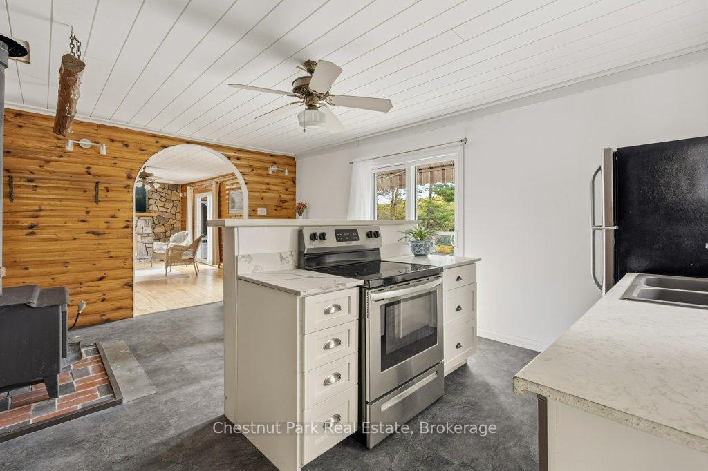 Photo 16 of 1026 Carlson Place, Bracebridge, Draper — HOMEH
