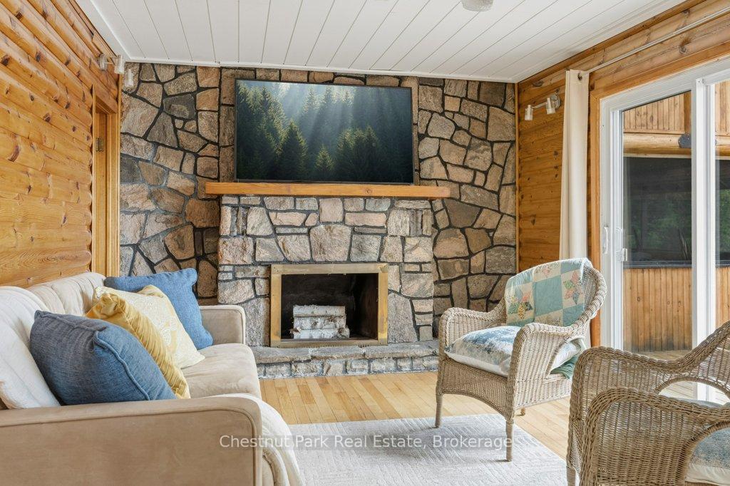 Photo 22 of 1026 Carlson Place, Bracebridge, Draper — HOMEH