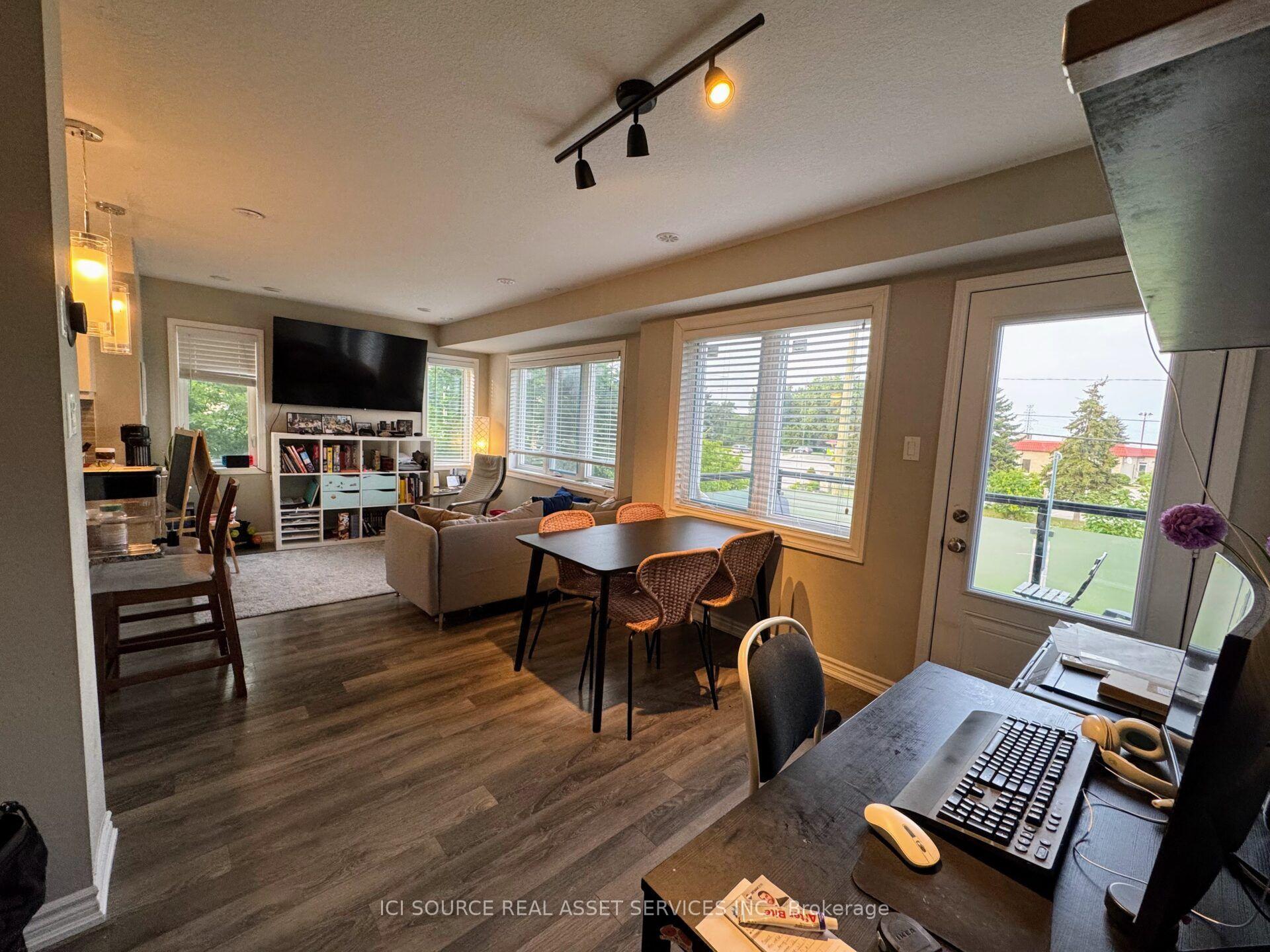 Photo 2 of 543 Goldenrod Lane, Kitchener, Trussler — HOMEH