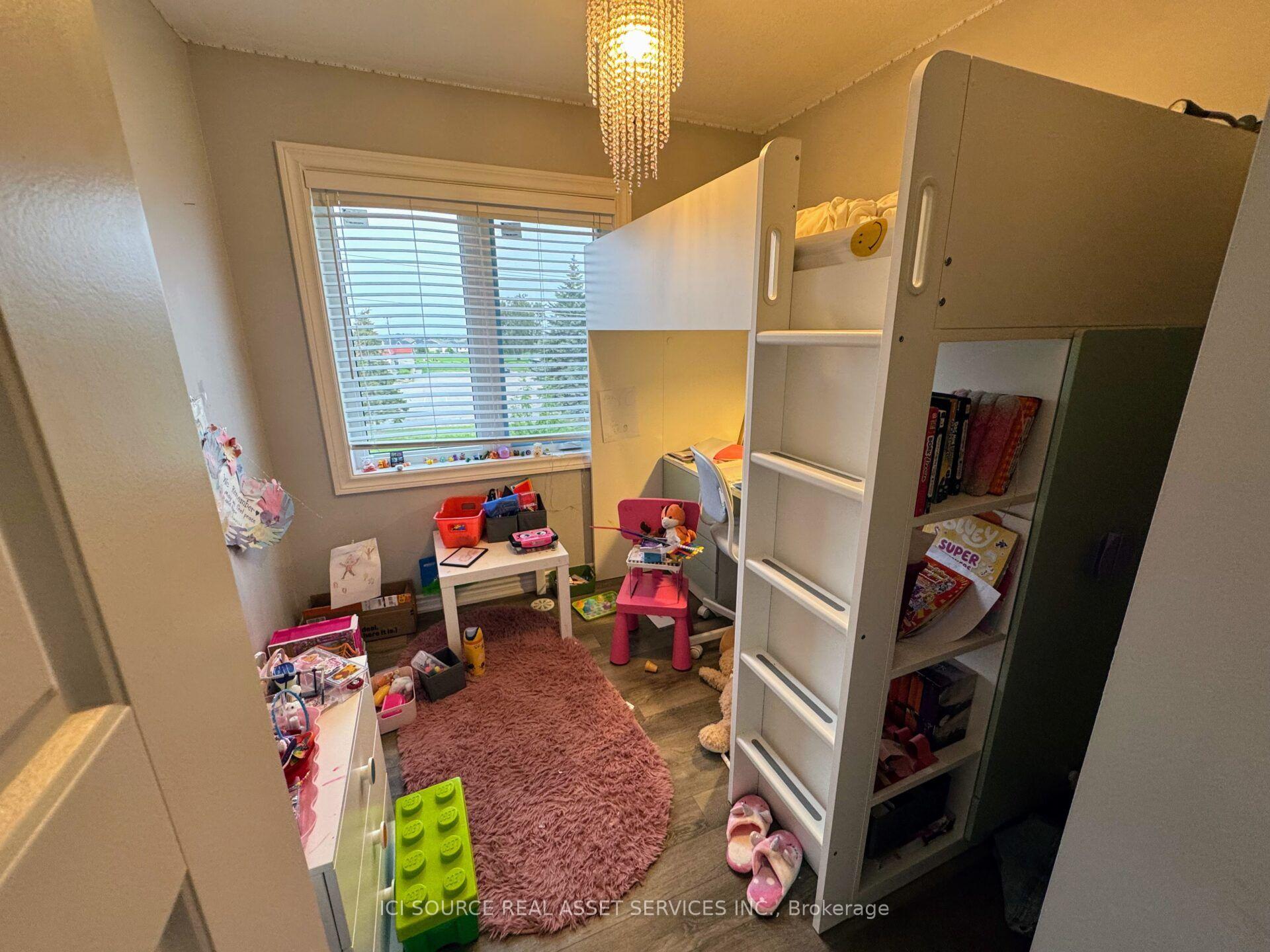 Photo 11 of 543 Goldenrod Lane, Kitchener, Trussler — HOMEH