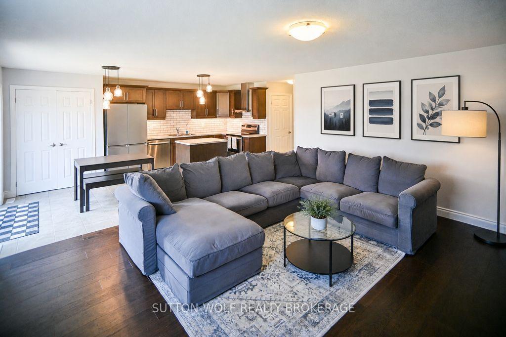 Photo 4 of 54 Abbott Street, Strathroy-Caradoc, SE — HOMEH
