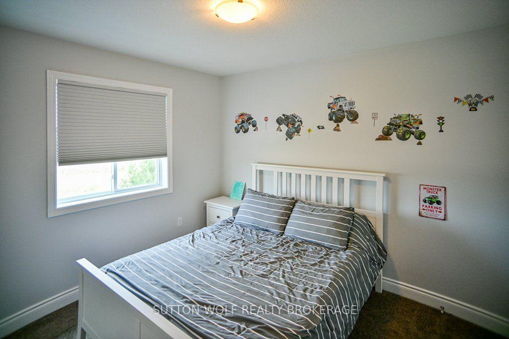 Photo 15 of 54 Abbott Street, Strathroy-Caradoc, SE — HOMEH