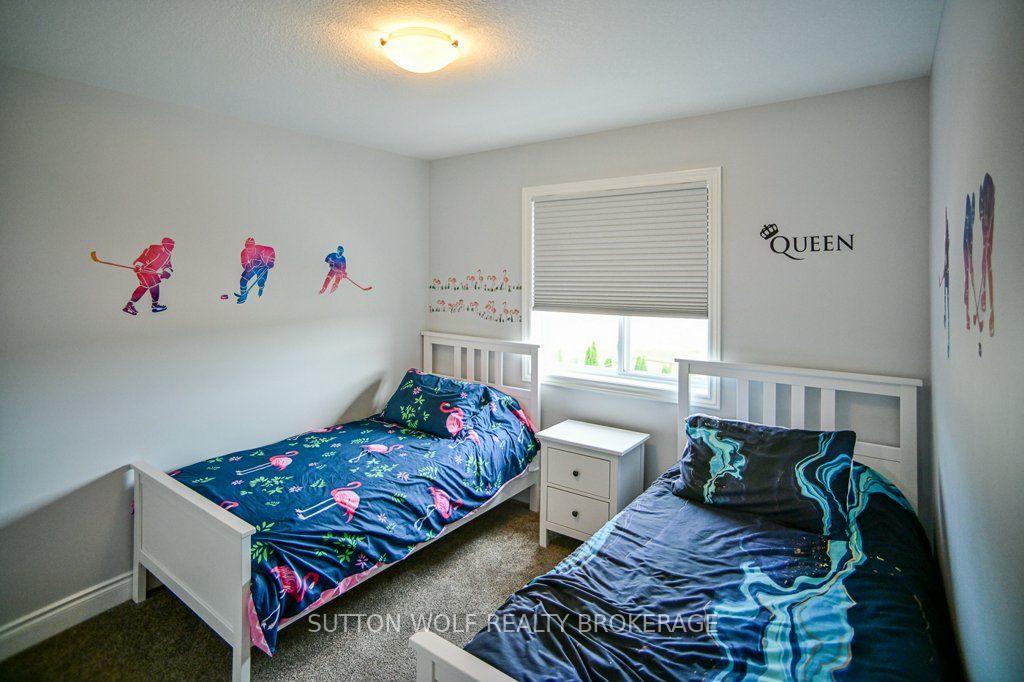 Photo 17 of 54 Abbott Street, Strathroy-Caradoc, SE — HOMEH