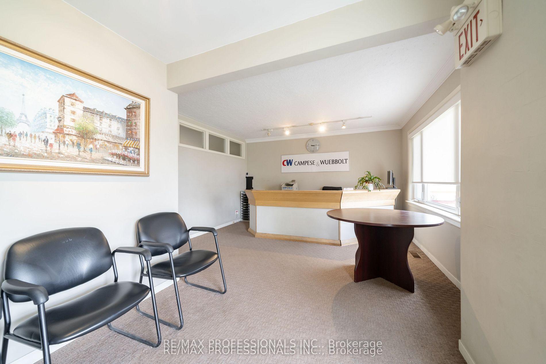 Photo 4 of 586 Browns Line, Etobicoke, Alderwood — HOMEH