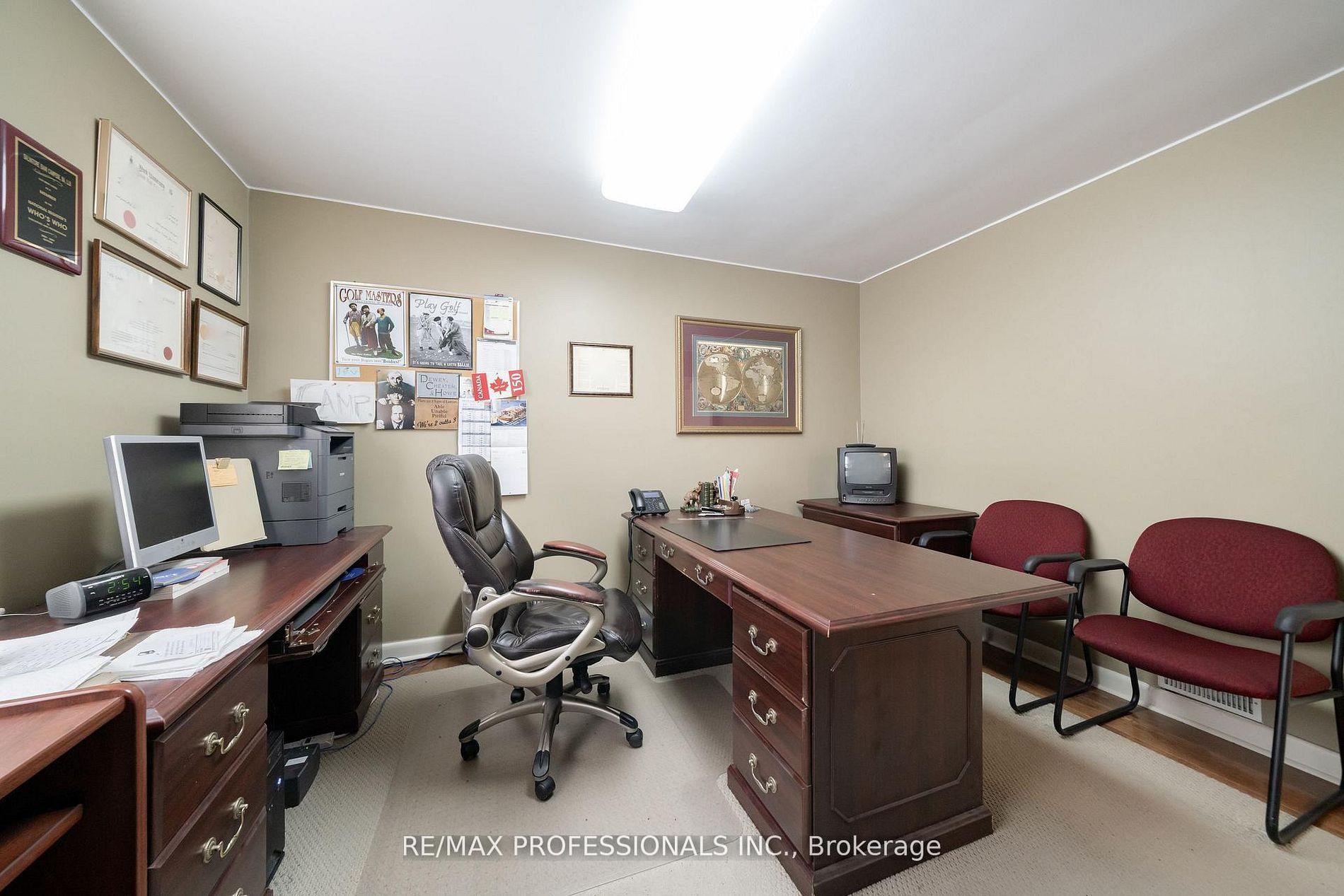 Photo 11 of 586 Browns Line, Etobicoke, Alderwood — HOMEH