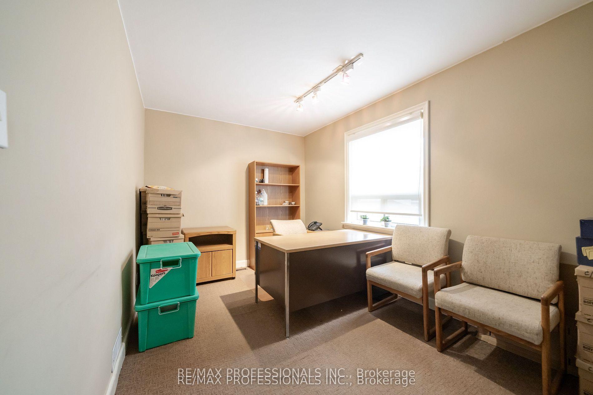 Photo 13 of 586 Browns Line, Etobicoke, Alderwood — HOMEH