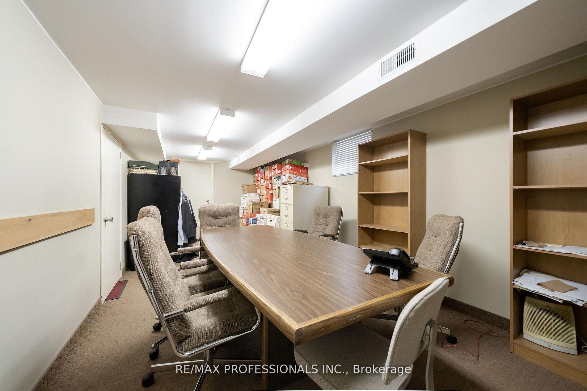Photo 23 of 586 Browns Line, Etobicoke, Alderwood — HOMEH