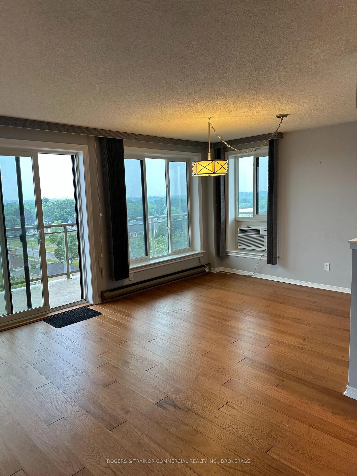 Photo 5 of Unit 905, 257 Bath Road, Kingston, East Gardiners Rd — HOMEH