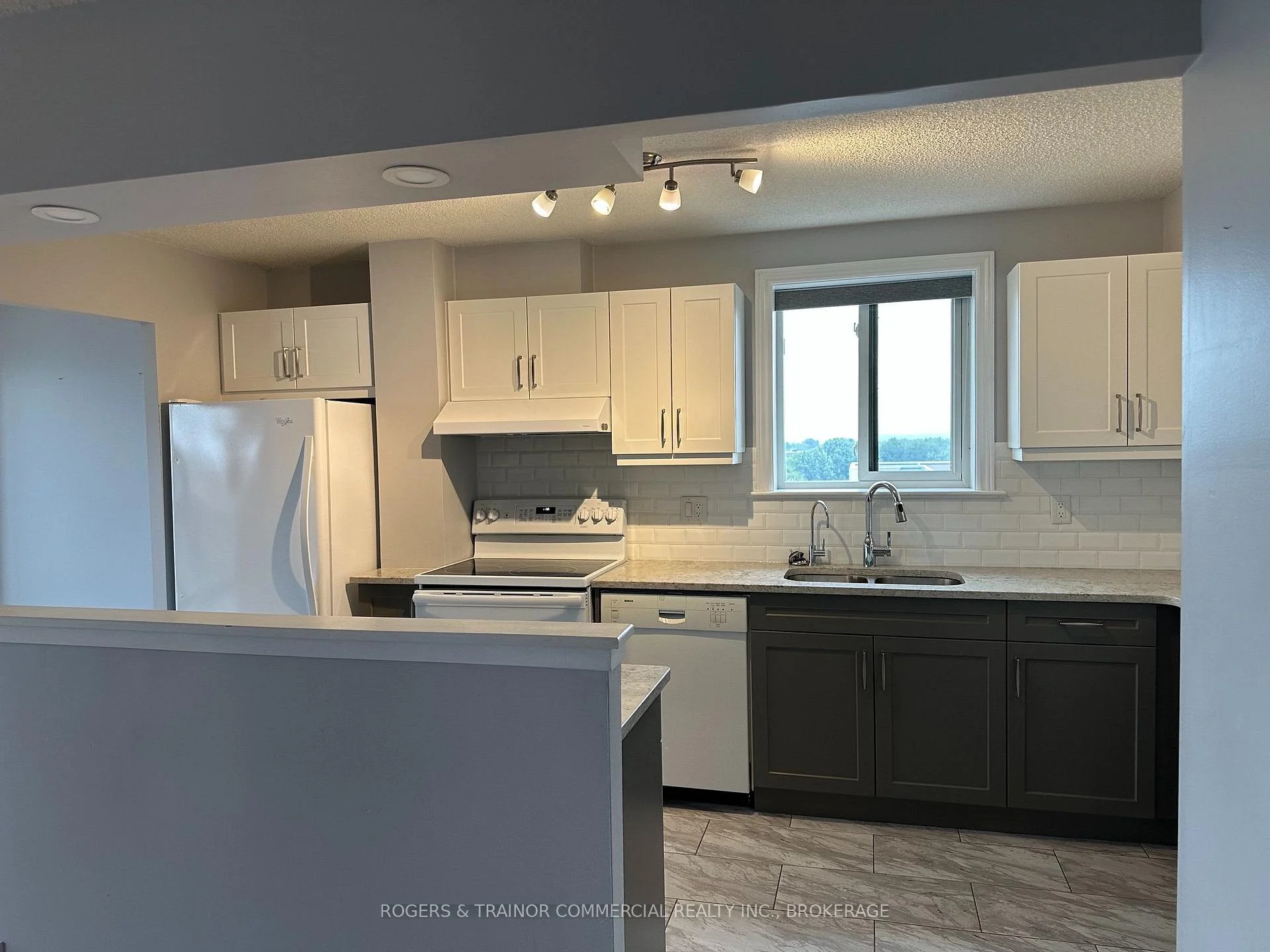 Photo 21 of Unit 905, 257 Bath Road, Kingston, East Gardiners Rd — HOMEH