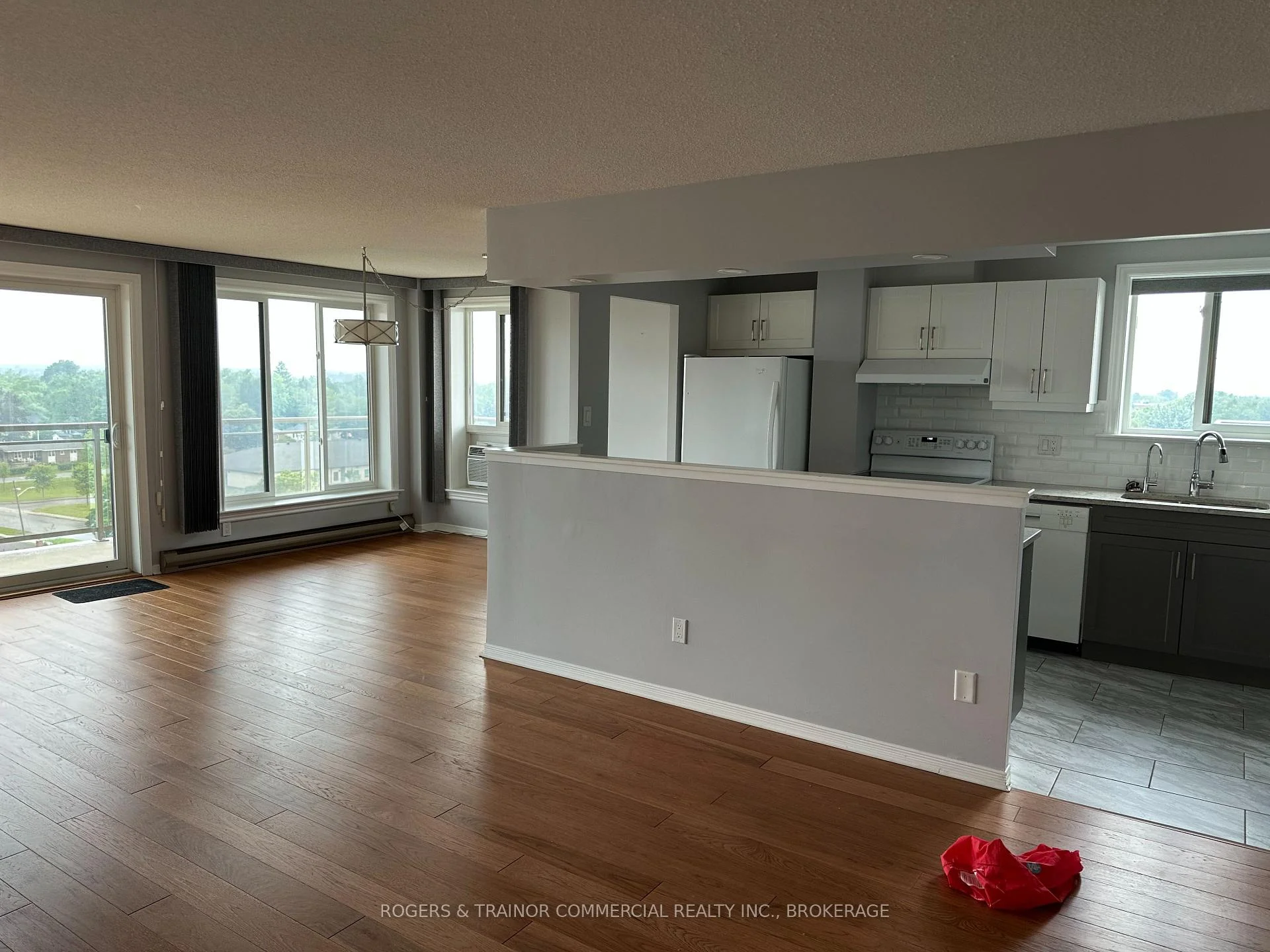 Photo 19 of Unit 905, 257 Bath Road, Kingston, East Gardiners Rd — HOMEH