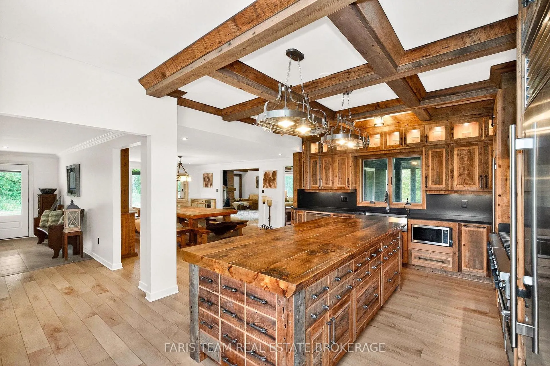Photo 6 of 1076 Beaver Lane, Springwater, Rural Springwater — HOMEH