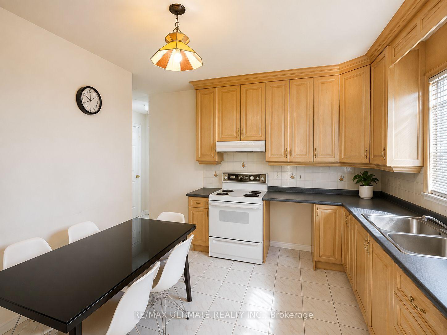 Photo 14 of 1440 Dufferin Street, Toronto, Dovercourt-Wallace Emerson-Junction — HOMEH