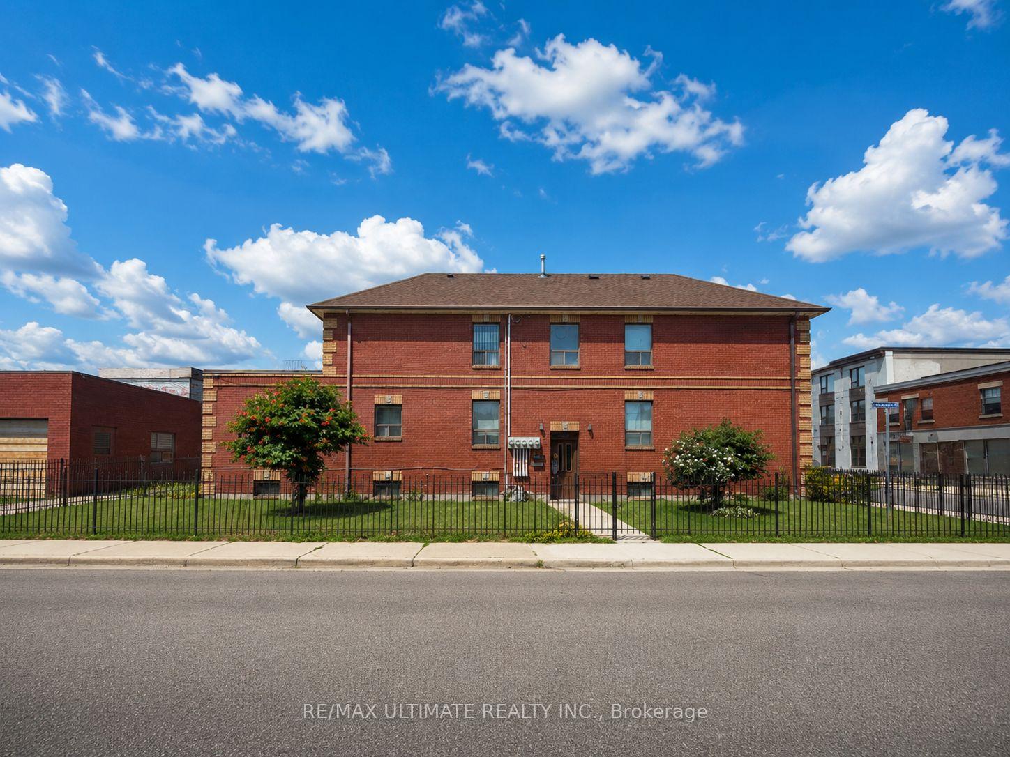 Photo 17 of 1440 Dufferin Street, Toronto, Dovercourt-Wallace Emerson-Junction — HOMEH