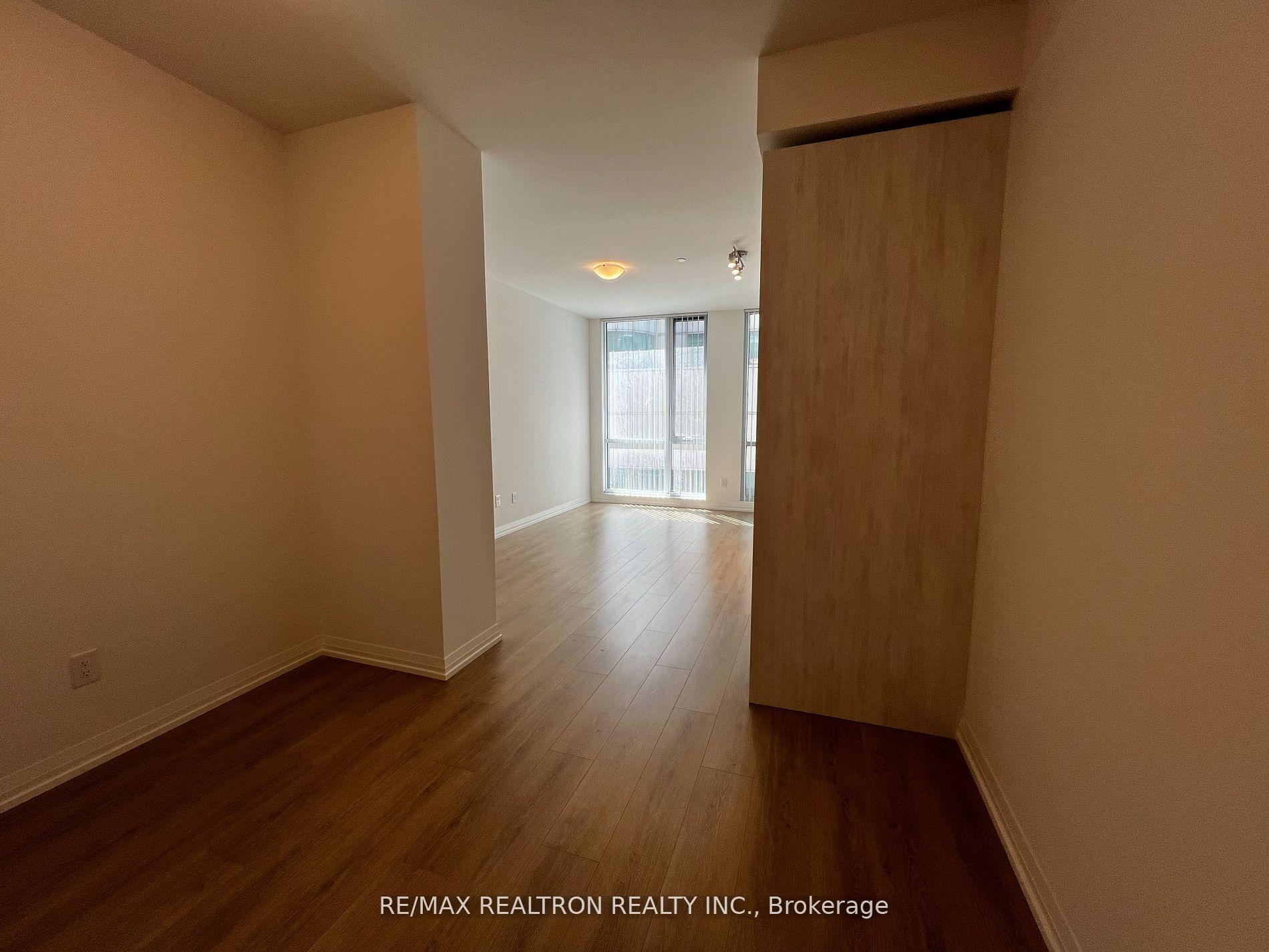 Photo 10 of Unit 1210, 8 Widmer Street, Toronto, Waterfront Communities — HOMEH