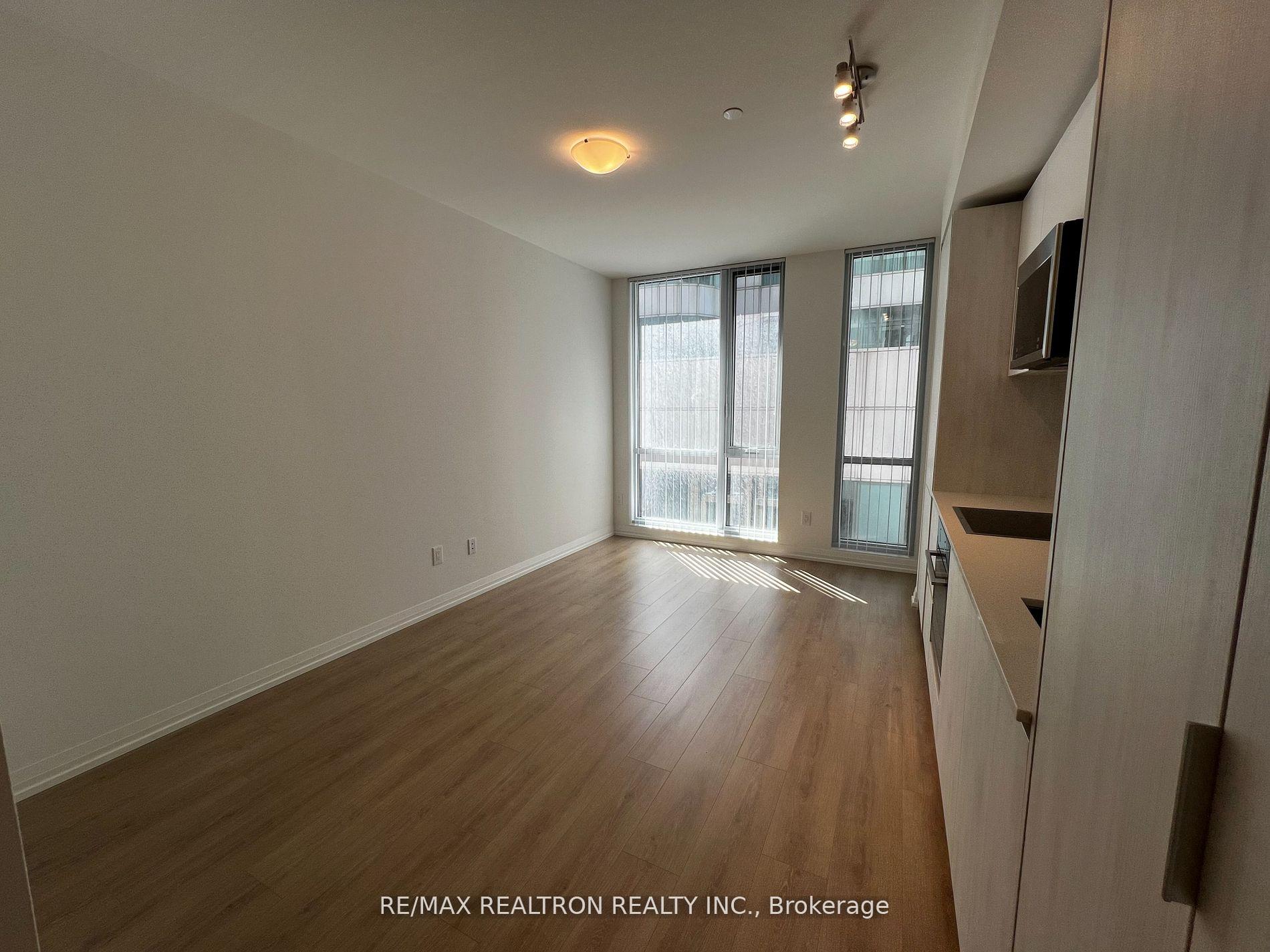 Photo 11 of Unit 1210, 8 Widmer Street, Toronto, Waterfront Communities — HOMEH