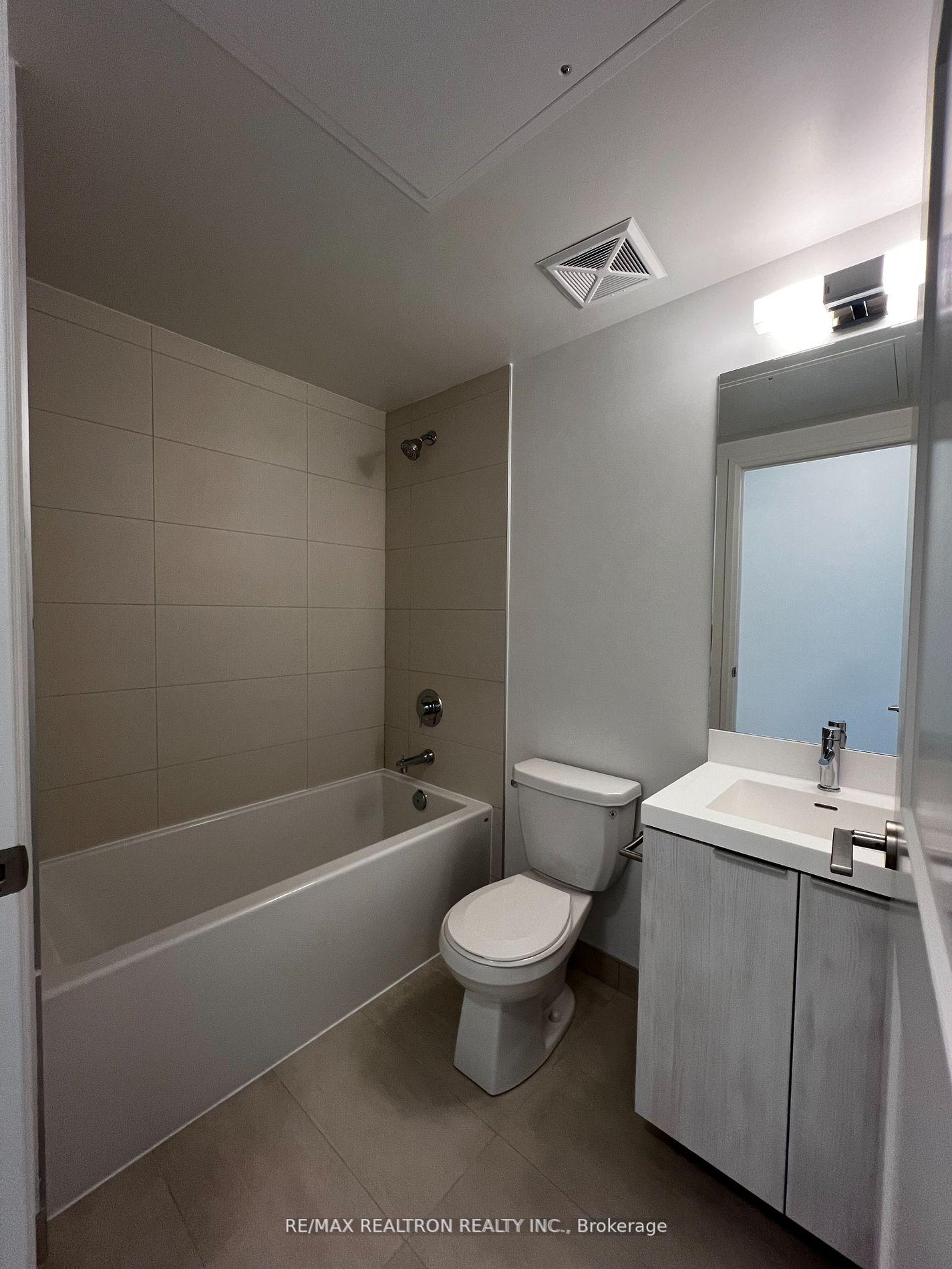 Photo 15 of Unit 1210, 8 Widmer Street, Toronto, Waterfront Communities — HOMEH