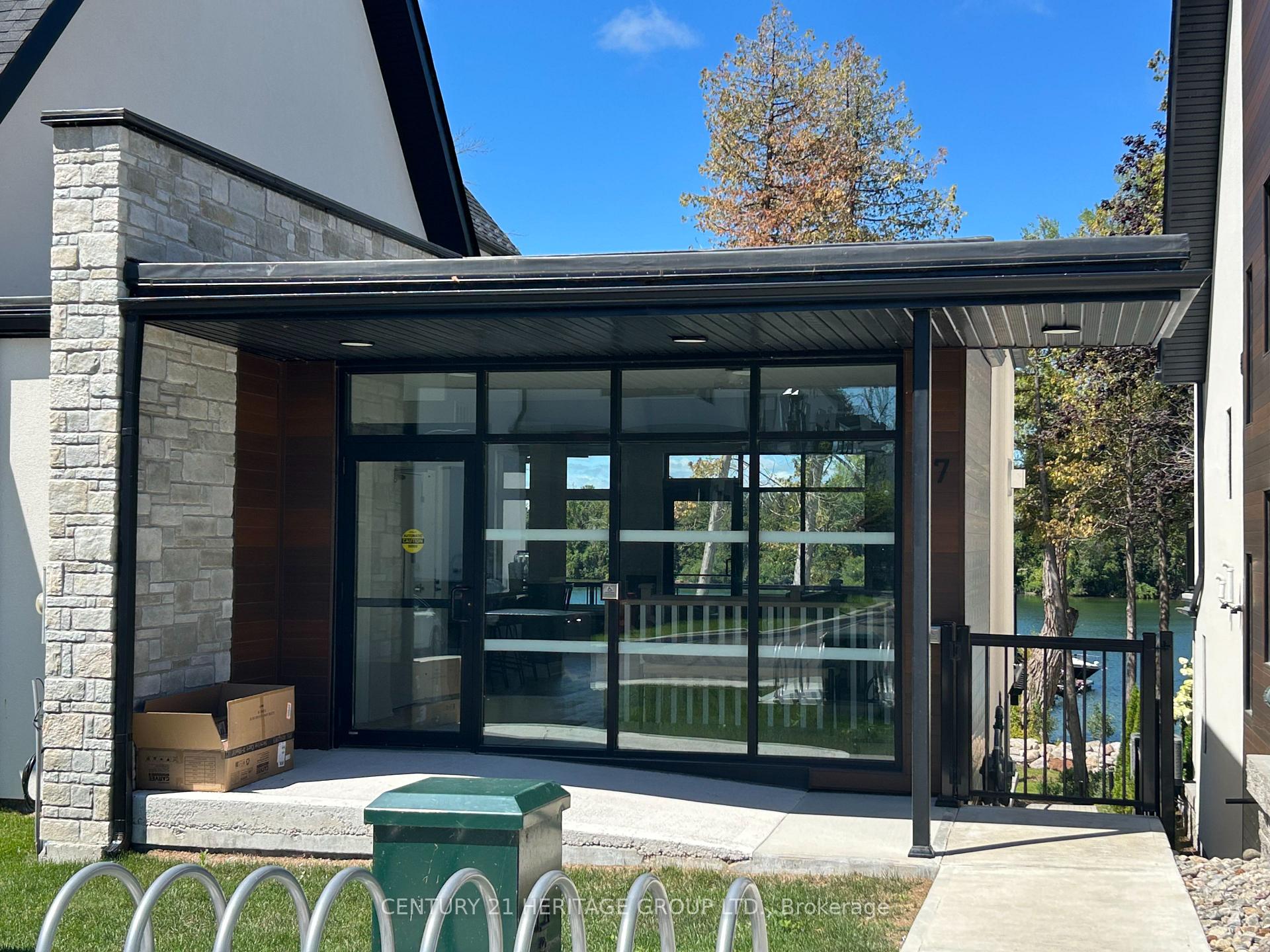 Photo 11 of 32 Ruby Crescent, Orillia — HOMEH