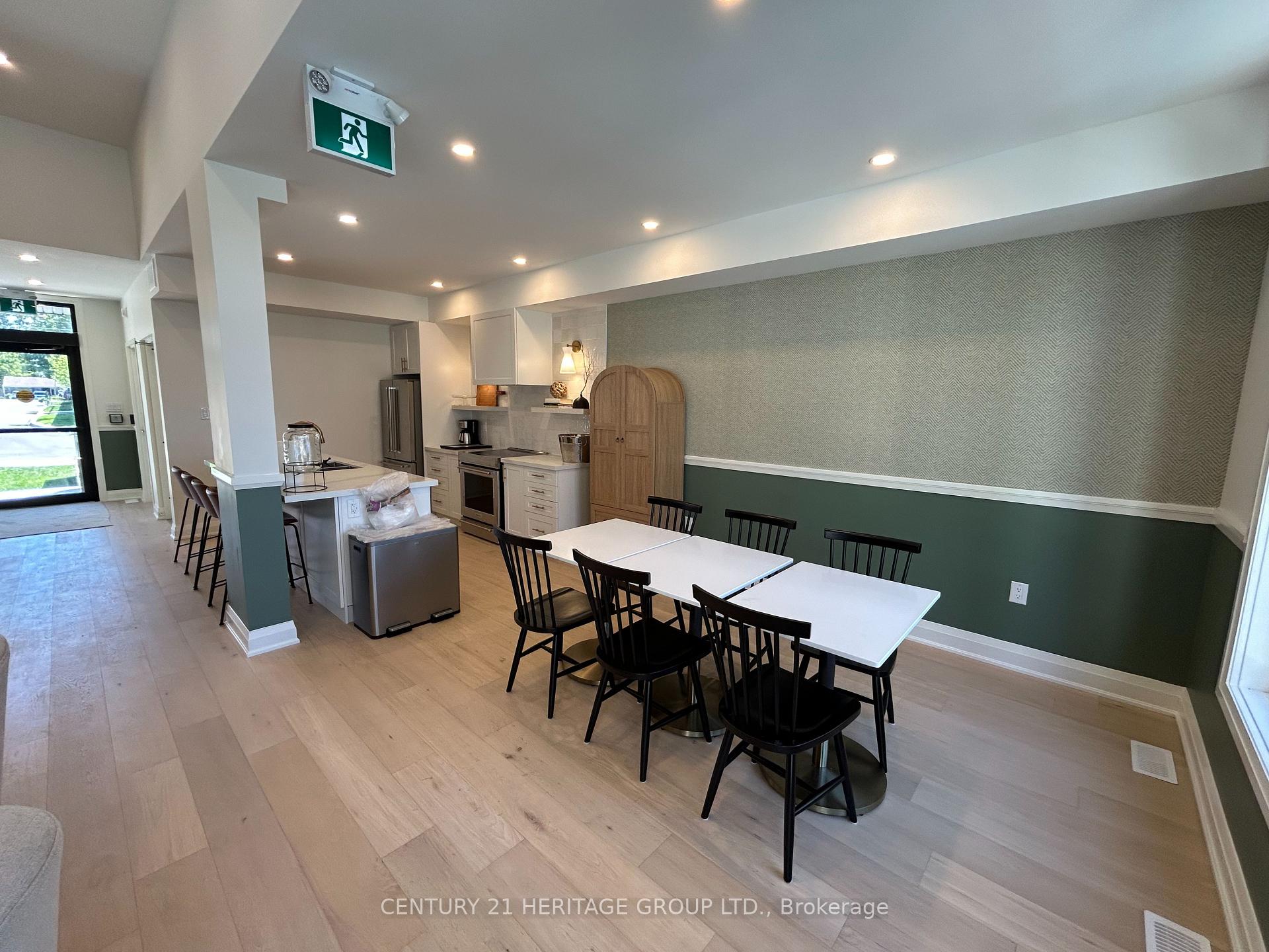 Photo 17 of 32 Ruby Crescent, Orillia — HOMEH