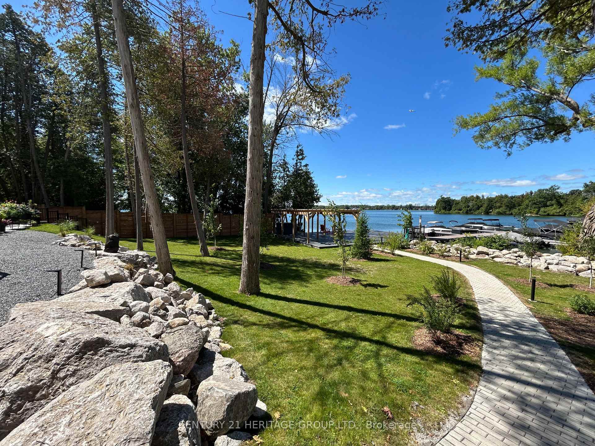 Photo 24 of 32 Ruby Crescent, Orillia — HOMEH