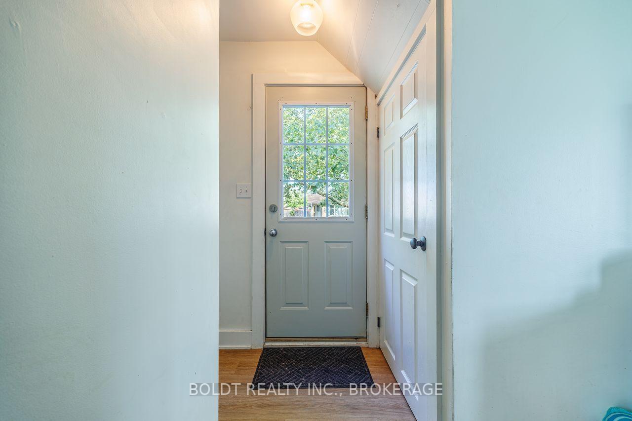 Photo 9 of 47 Brackencrest Road, St. Catharines, Secord Woods — HOMEH