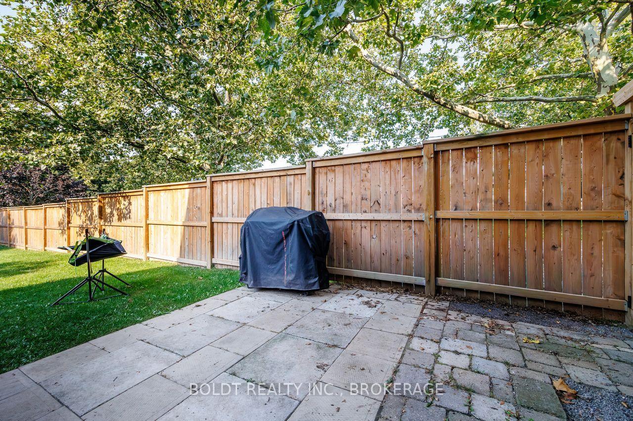 Photo 18 of 47 Brackencrest Road, St. Catharines, Secord Woods — HOMEH