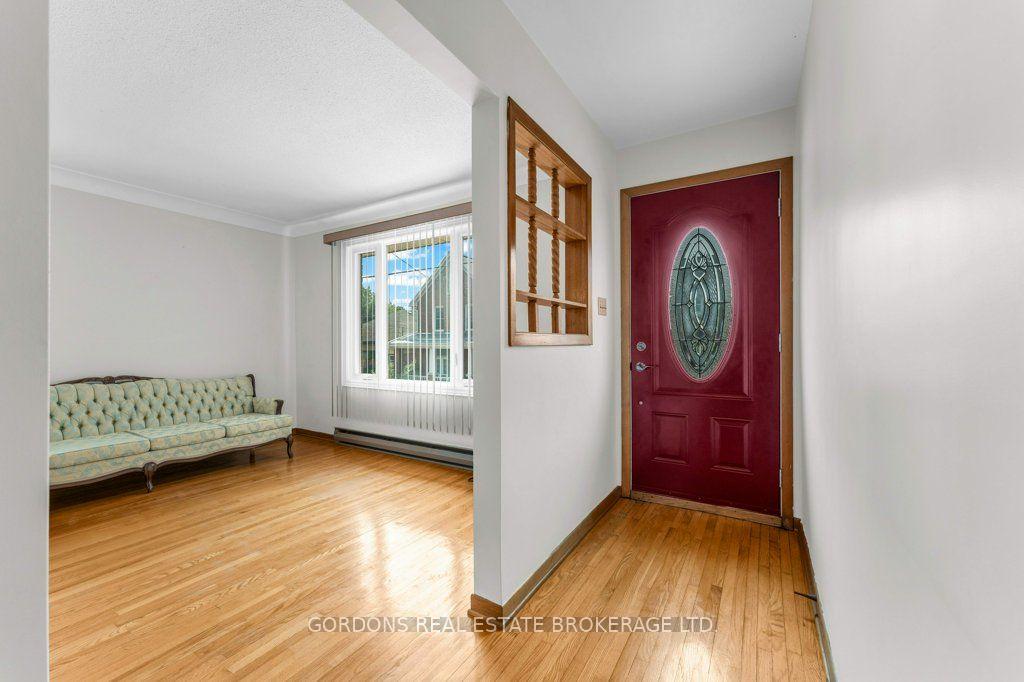 Photo 7 of 33 Plum Street, Kingston, East of Sir John A. Blvd — HOMEH