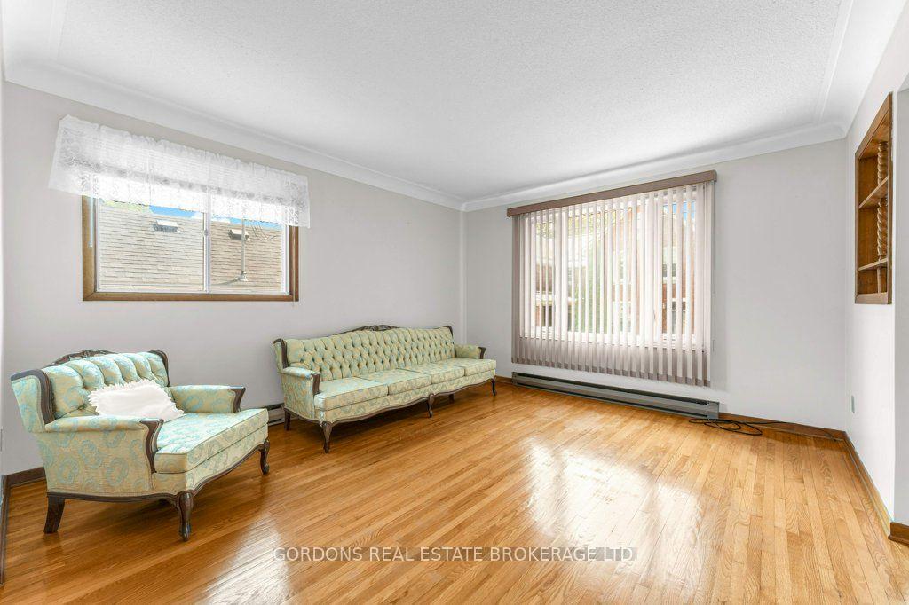 Photo 10 of 33 Plum Street, Kingston, East of Sir John A. Blvd — HOMEH