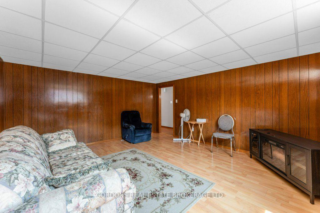 Photo 35 of 33 Plum Street, Kingston, East of Sir John A. Blvd — HOMEH