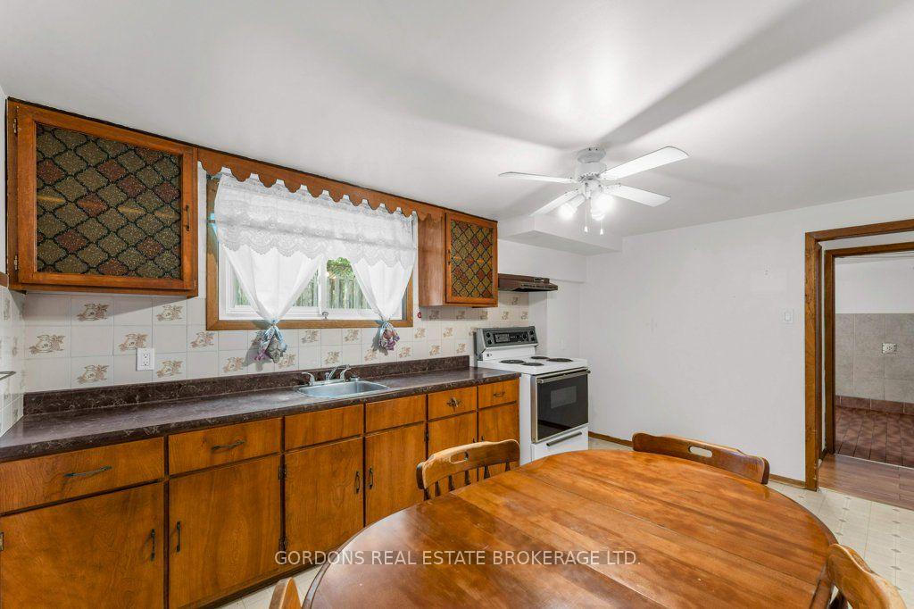 Photo 37 of 33 Plum Street, Kingston, East of Sir John A. Blvd — HOMEH