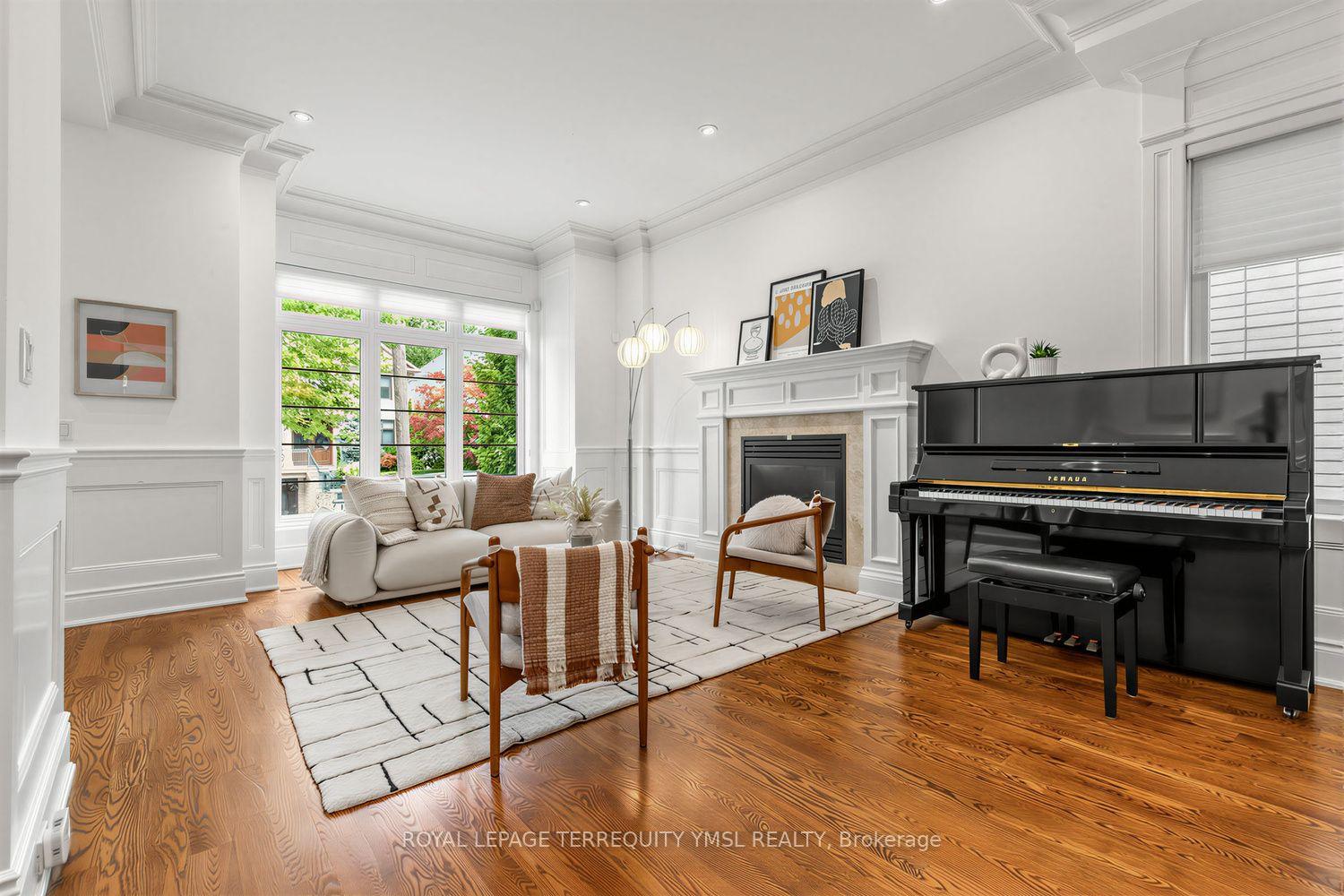Photo 3 of 399 Fairlawn Avenue, Toronto, Bedford Park-Nortown — HOMEH